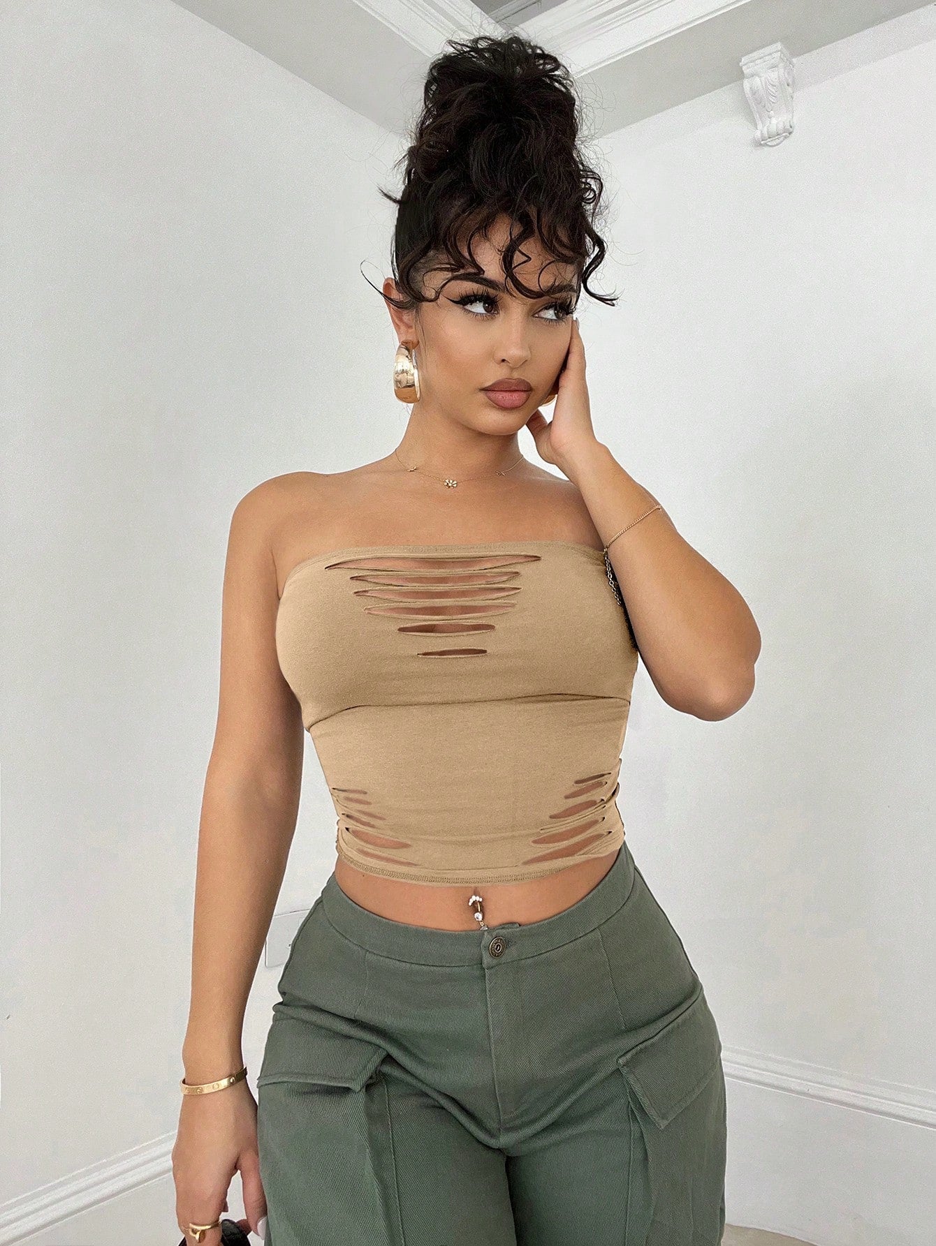 Solid Color Cutout Hollowed Out Wasteland Style Tight Gray Bandeau Top For Spring/Summer Daily Wear, Street Wear, Concert Outfit, Festival Clothing, Music Festival Clothing Sexy Women Tops.