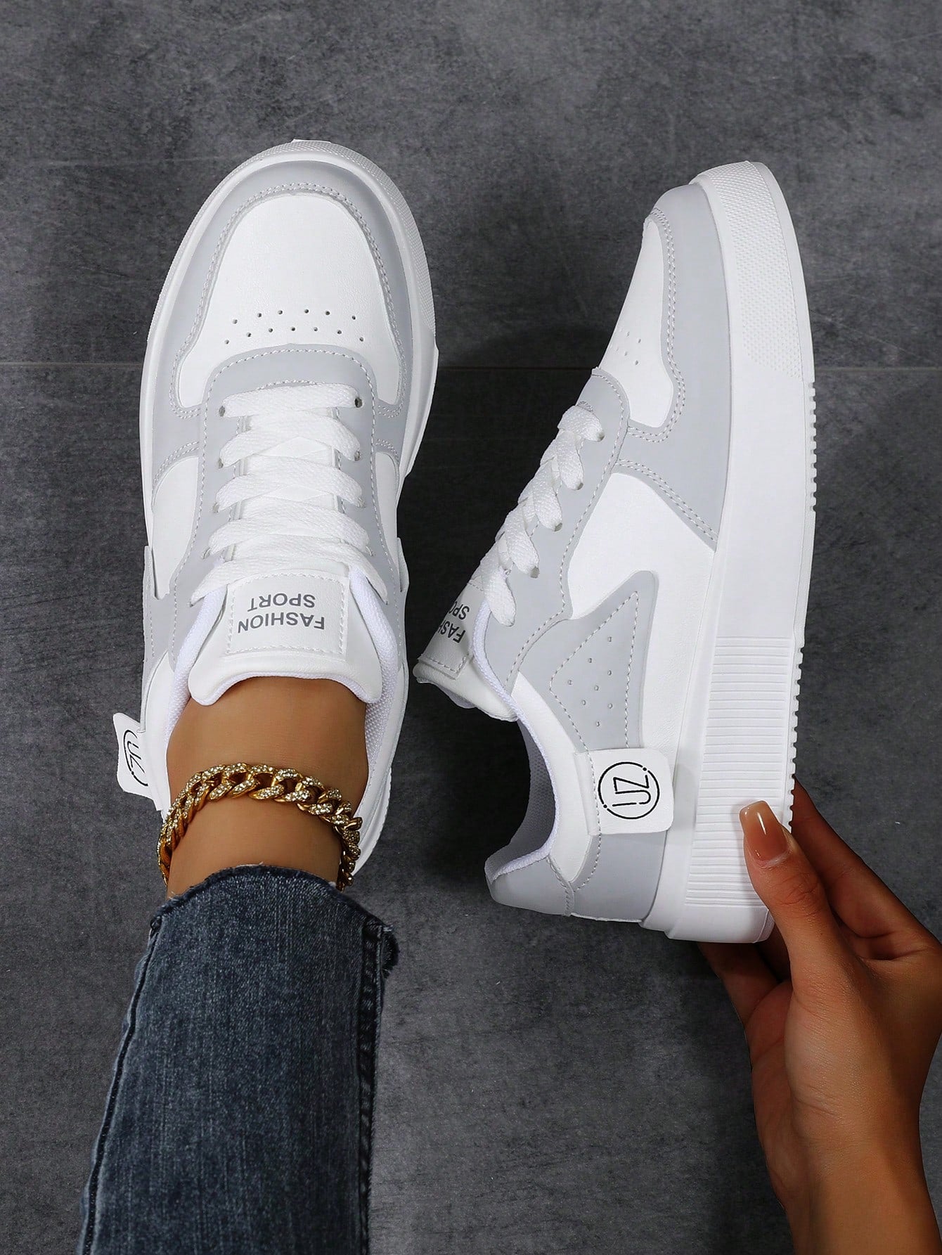 Women Lace-Up Casual Sneakers, Sport Shoes, White Shoes, Skateboarding Shoes, Lightweight Street Shoes