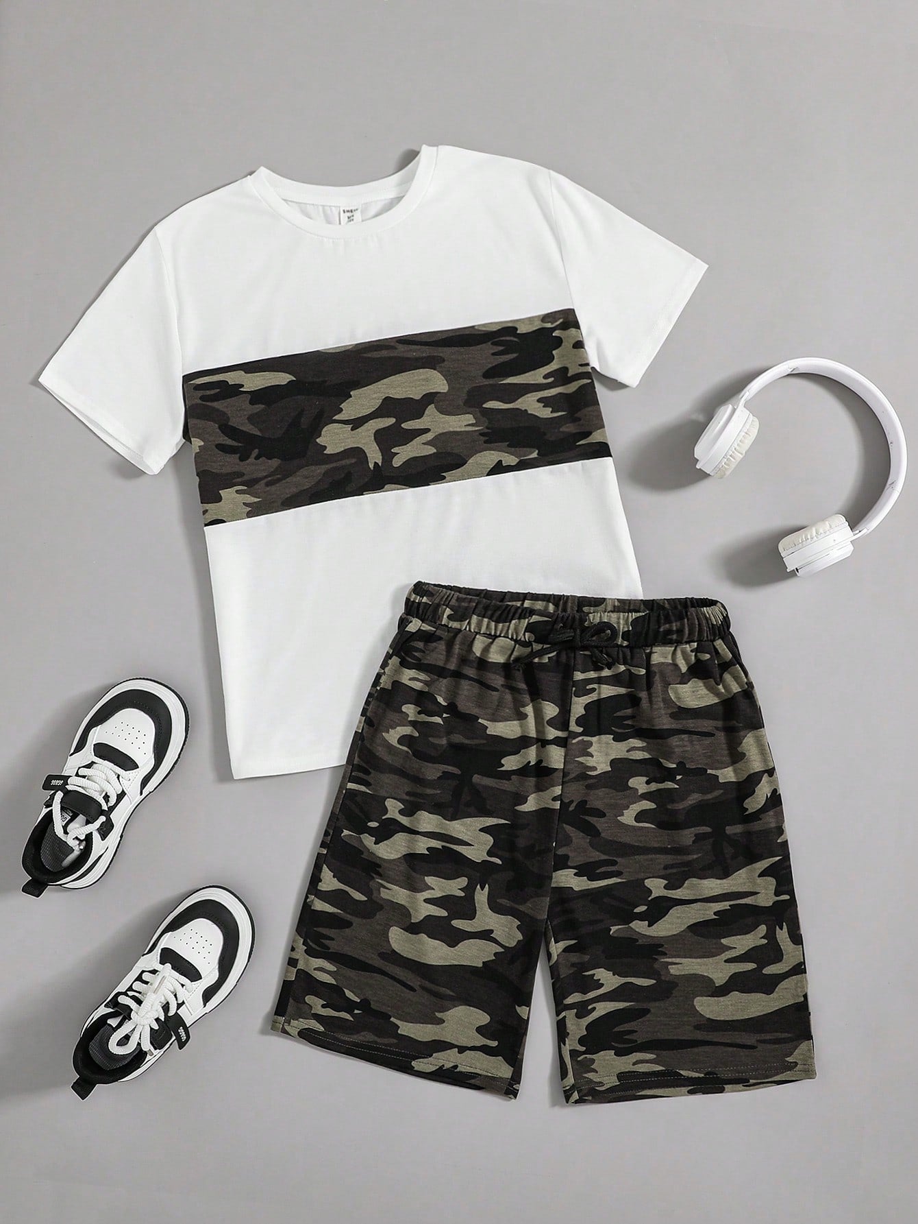 Tween Boy Camo Print Tee & Drawstring Waist Shorts