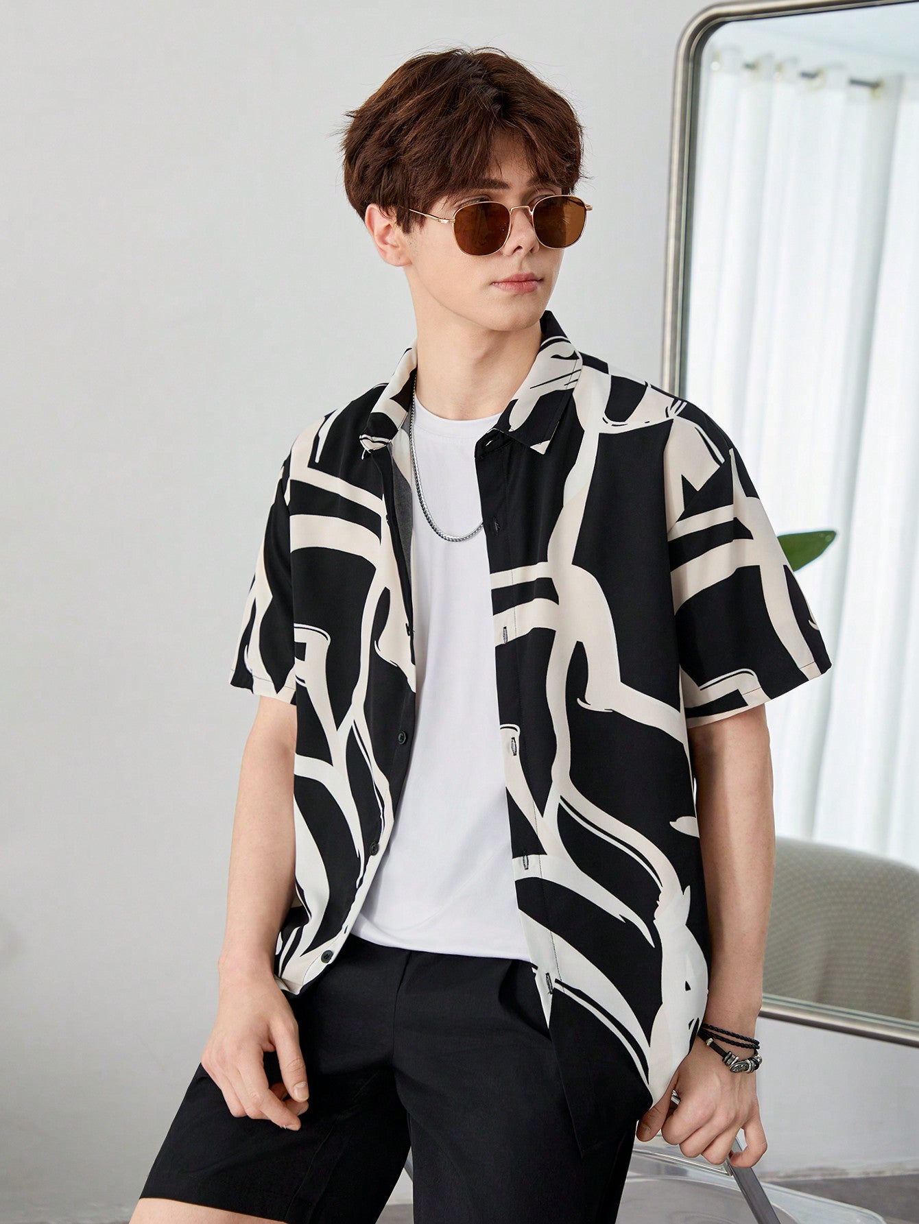 Teen Boy Casual Spread Collar Monochrome Abstract Art Printed Short Sleeve Shirt Top For Spring/Summer