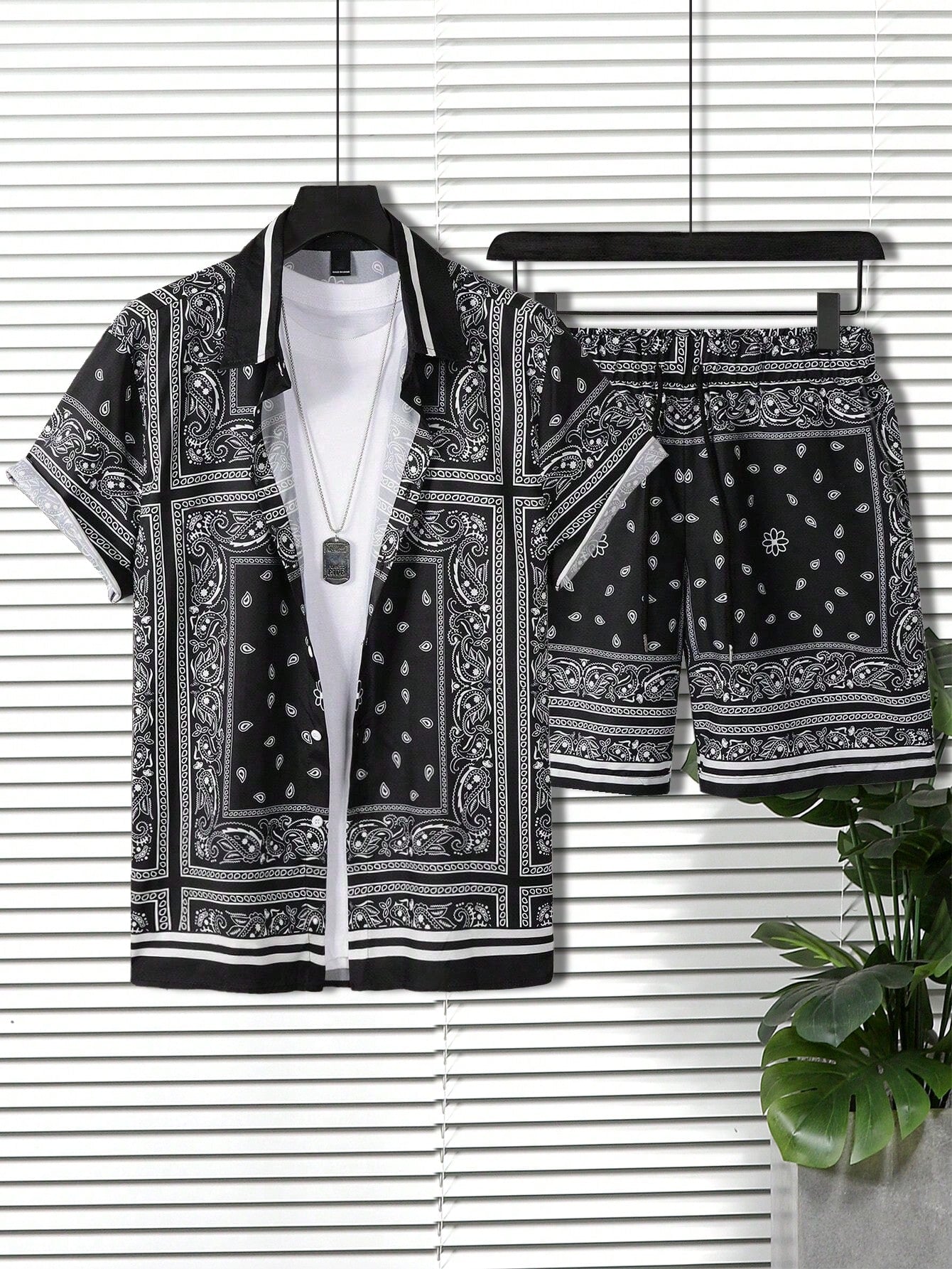 Men's Plus Size Fashion Printed Short Sleeve Shirt And Shorts Set