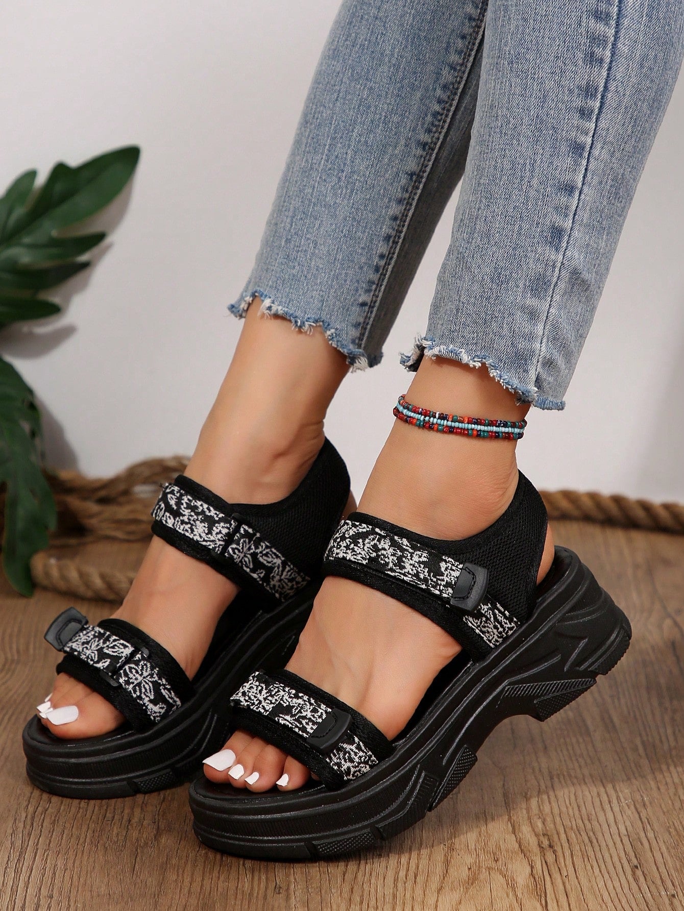 Women Sport Sandals Thick Bottom Hook And Loop Platform Sandals Floral Print Outdoor Beach Shoes