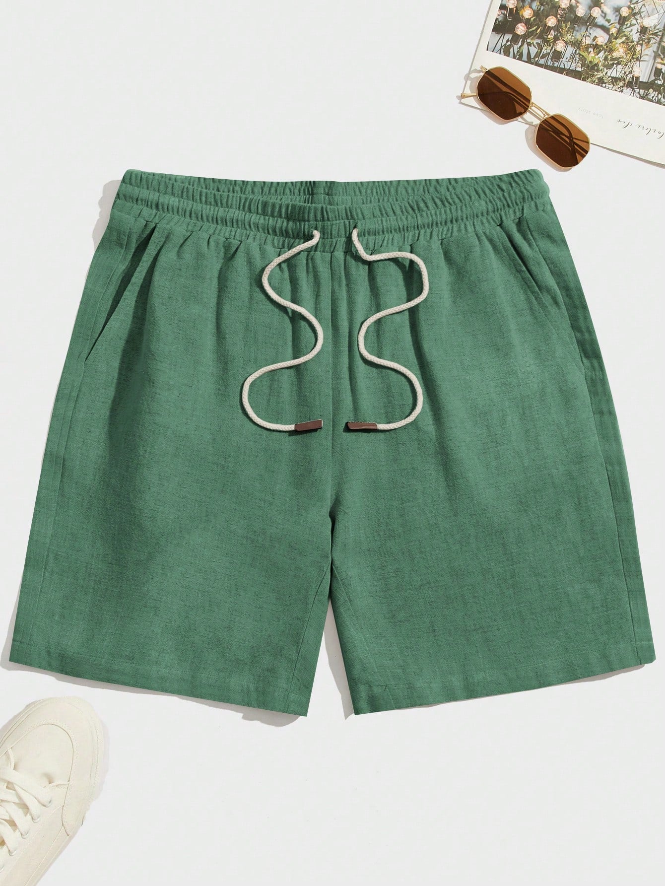 Loose Men Drawstring Waist Shorts