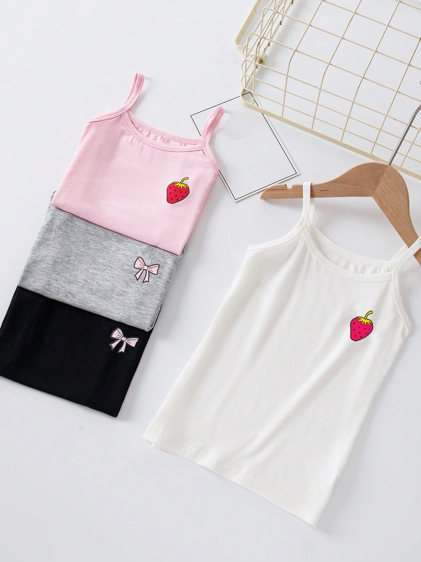 4pcs/Set Young Girl Modal Strawberry Heart Printed Camisole Tops Small Camisole