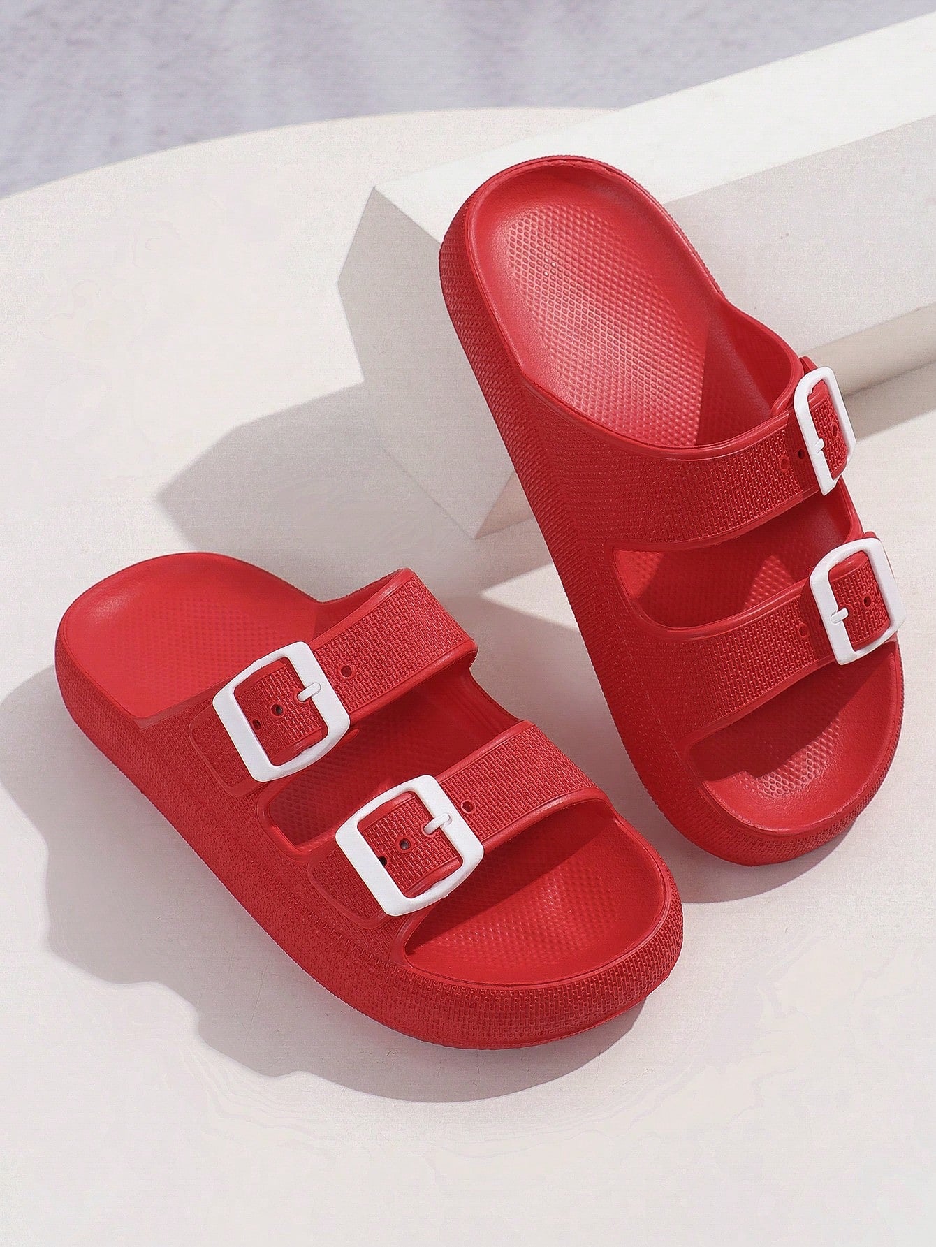 New Summer Style Women's Slip-resistant Wear-resistant Sandals, Fashion Buckle Design Home Lightweight Comfortable Shock-absorption Slipper