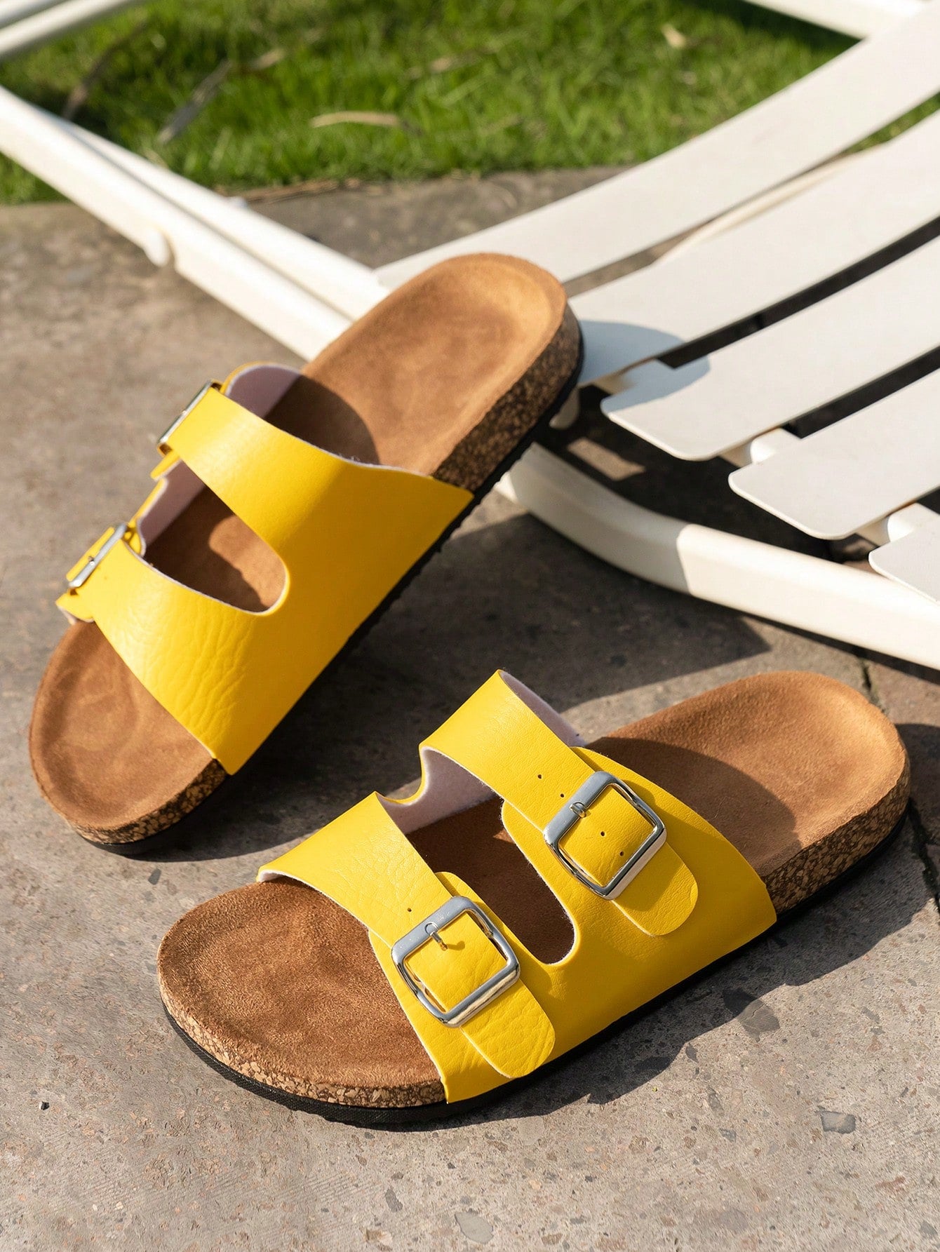 Trendy Buckle Flat Cork Slippers Unisex Summer Beach Slides Fashionable Versatile Outdoor Casual Sandals