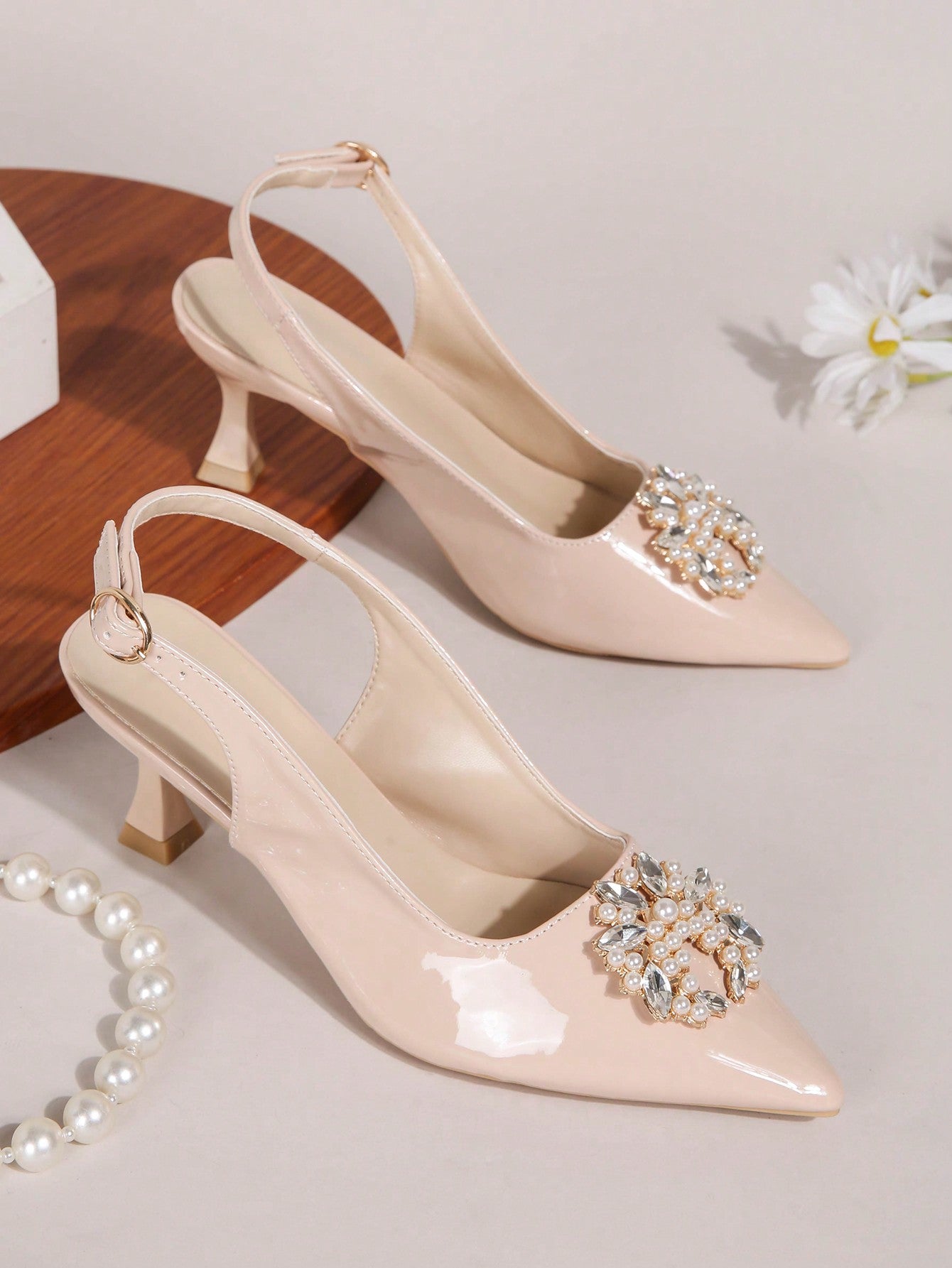 2024 Spring/Summer New Pearl-Decorated Women's High Heels, 6cm Stiletto Heel & Pointed Toe & Delicate Slingbacks