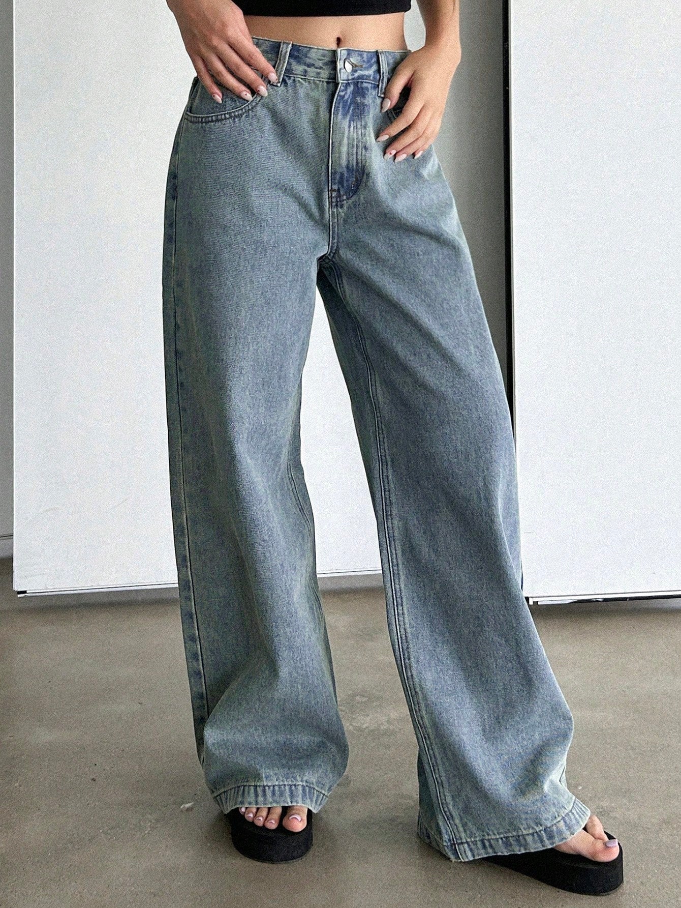 Women's Wide Leg Jeans