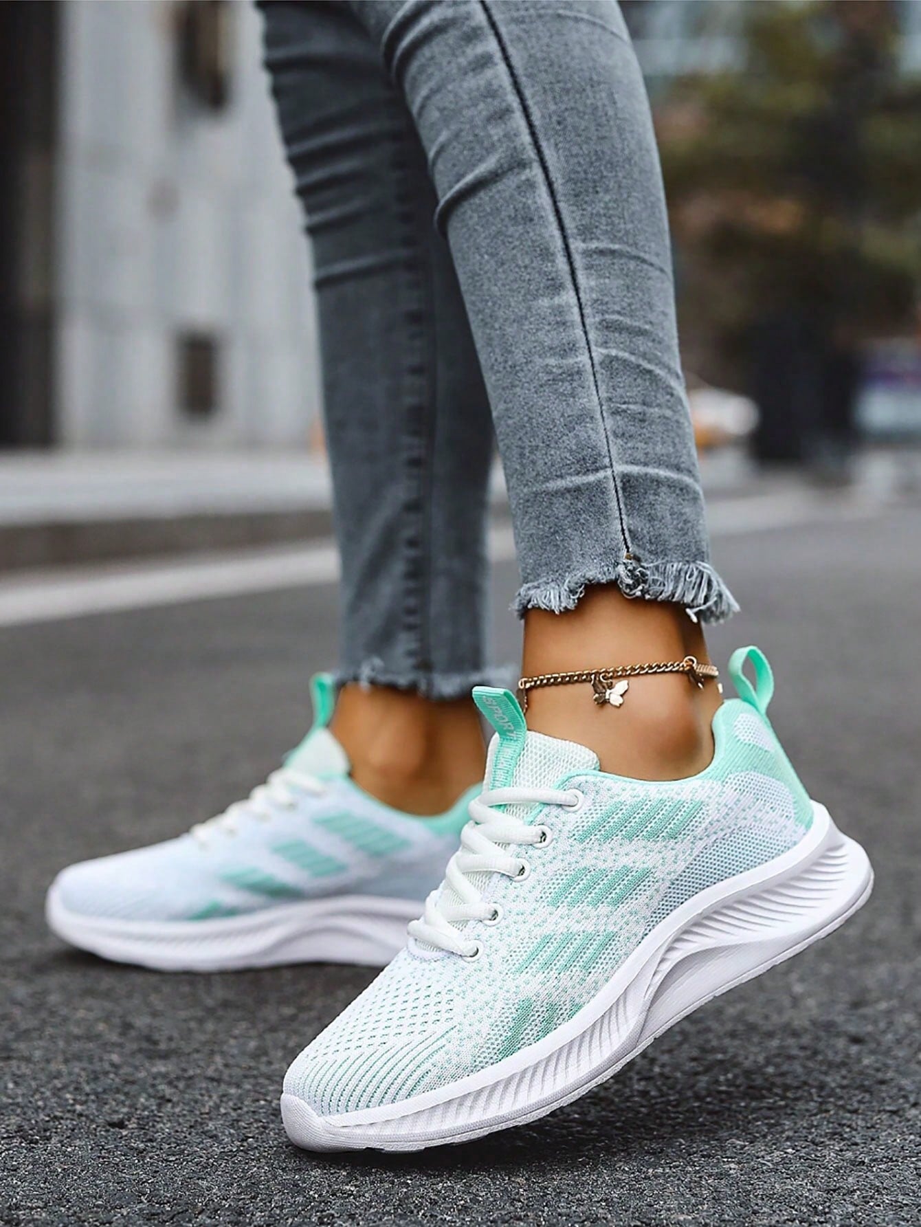 2024 Black Fashionable Breathable Mesh Sports Shoes, Comfortable And Versatile New Wear-Resistant Non-Slip Sports Shoes