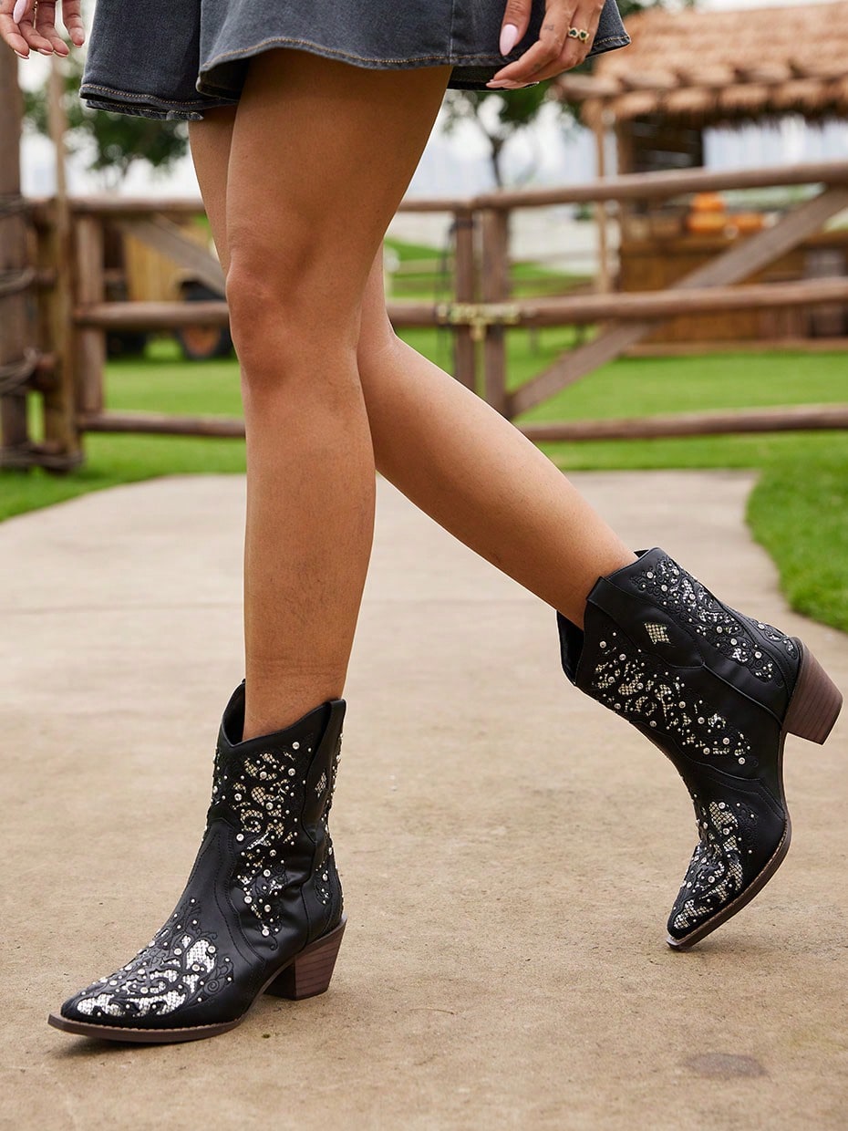 Retro Western Women's Short Boots Cowboy Pointy Toe Hollow Rhinestone Sparkly Chunky Heel Cowgirl Ankle Boots Vintage Shoes