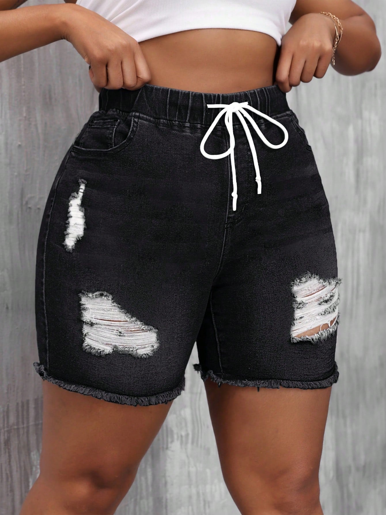 Plus Size Distressed Drawstring Denim Shorts Suitable For Daily Wear