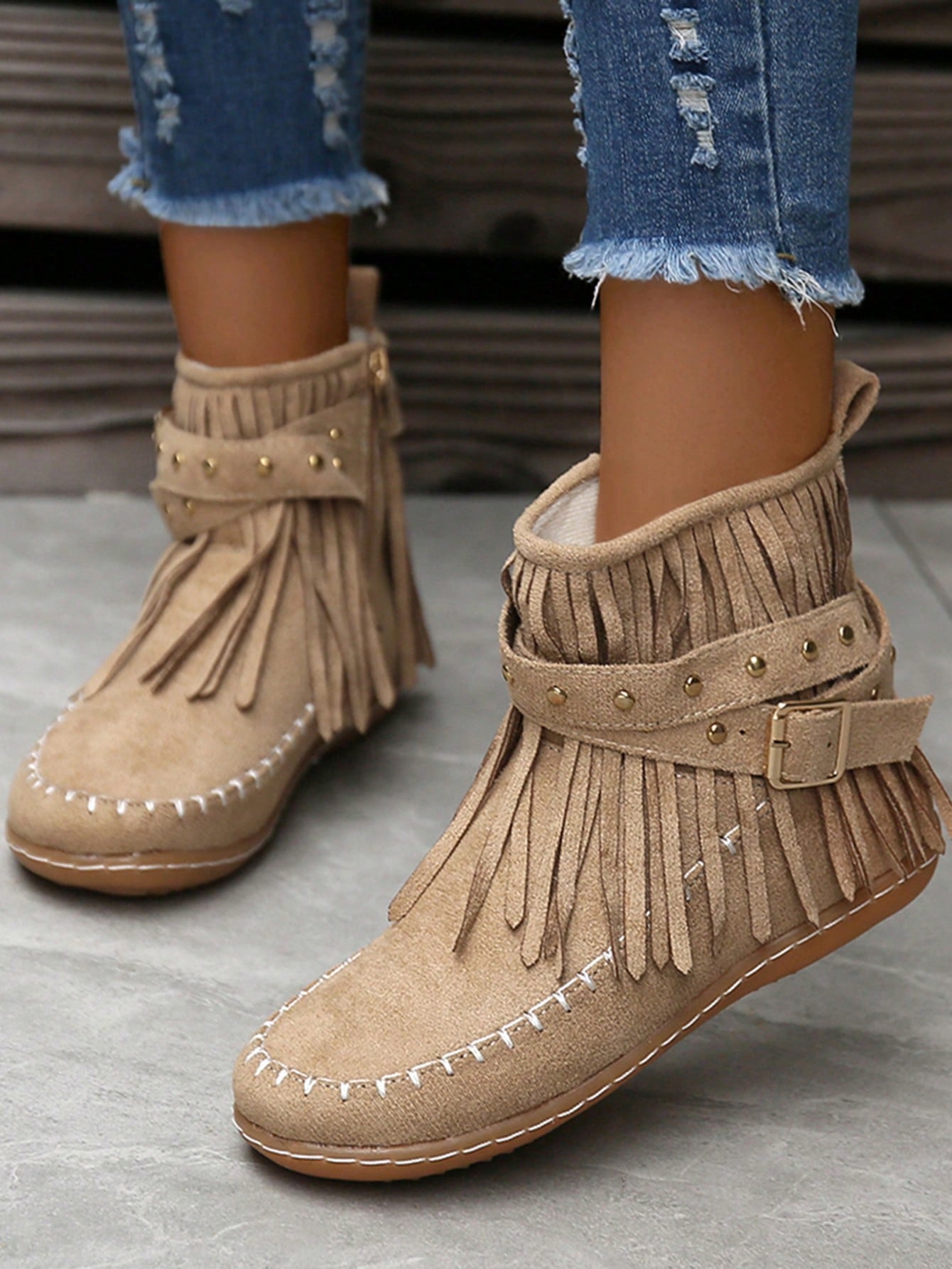 Women's Round Toe Fringe Rivets Side Zipper Flat Fashion Boots