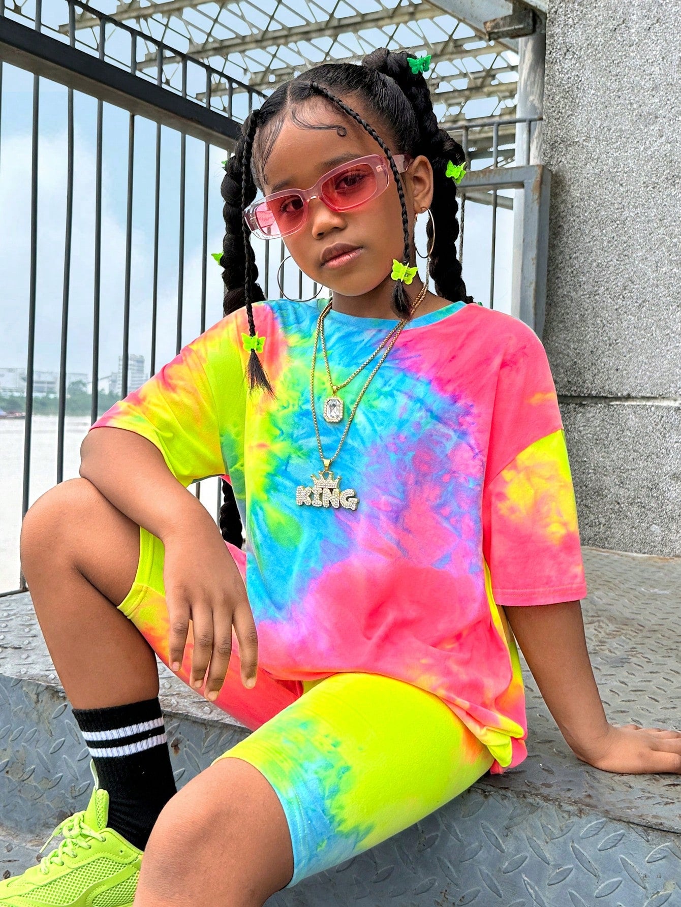 Tween Girl's Knitted Tie-Dye Round Neck Short Sleeve Top And Shorts Set, For Vacation And Leisure In Spring And Summer