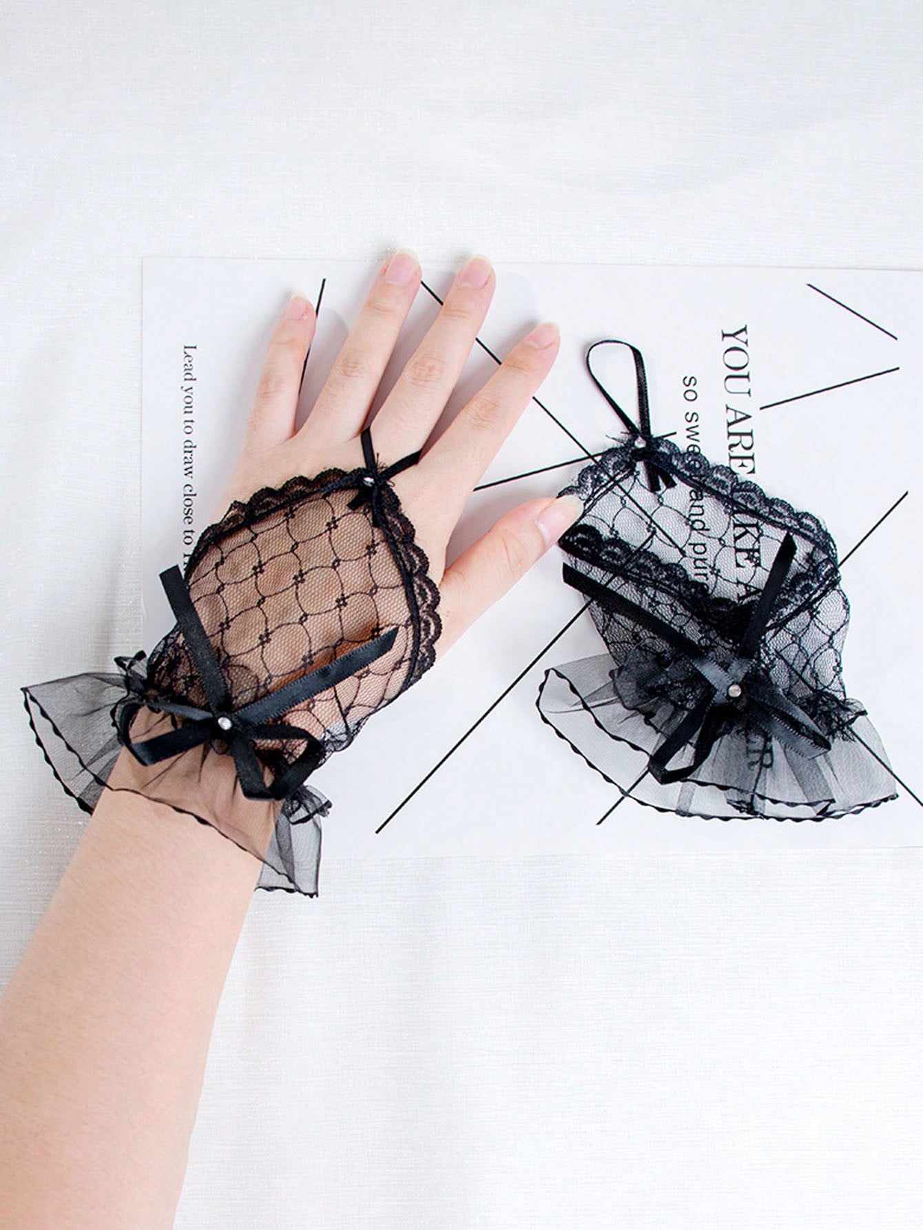 1 Pair Lace Fingerless Gloves For Wedding, Birthday, Cosplay - Gothic Party Decor & Hair Accessory