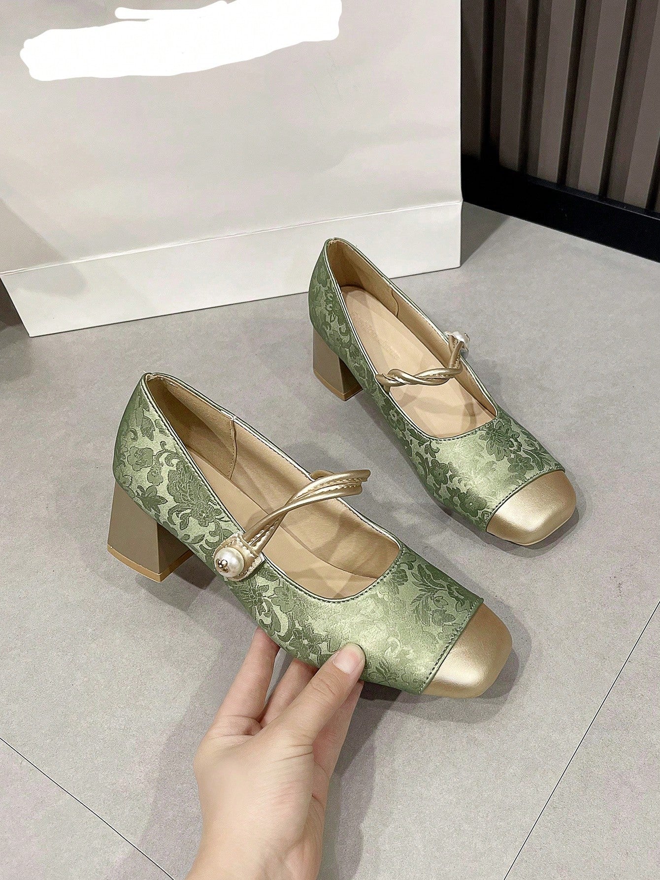 Women's Fashionable Green High Heel Shoes, Ankle Strap, French Elegant Shallow Mouth Shoe, 2024 Spring And Autumn New Mary Jane High Heel Women's Shoes