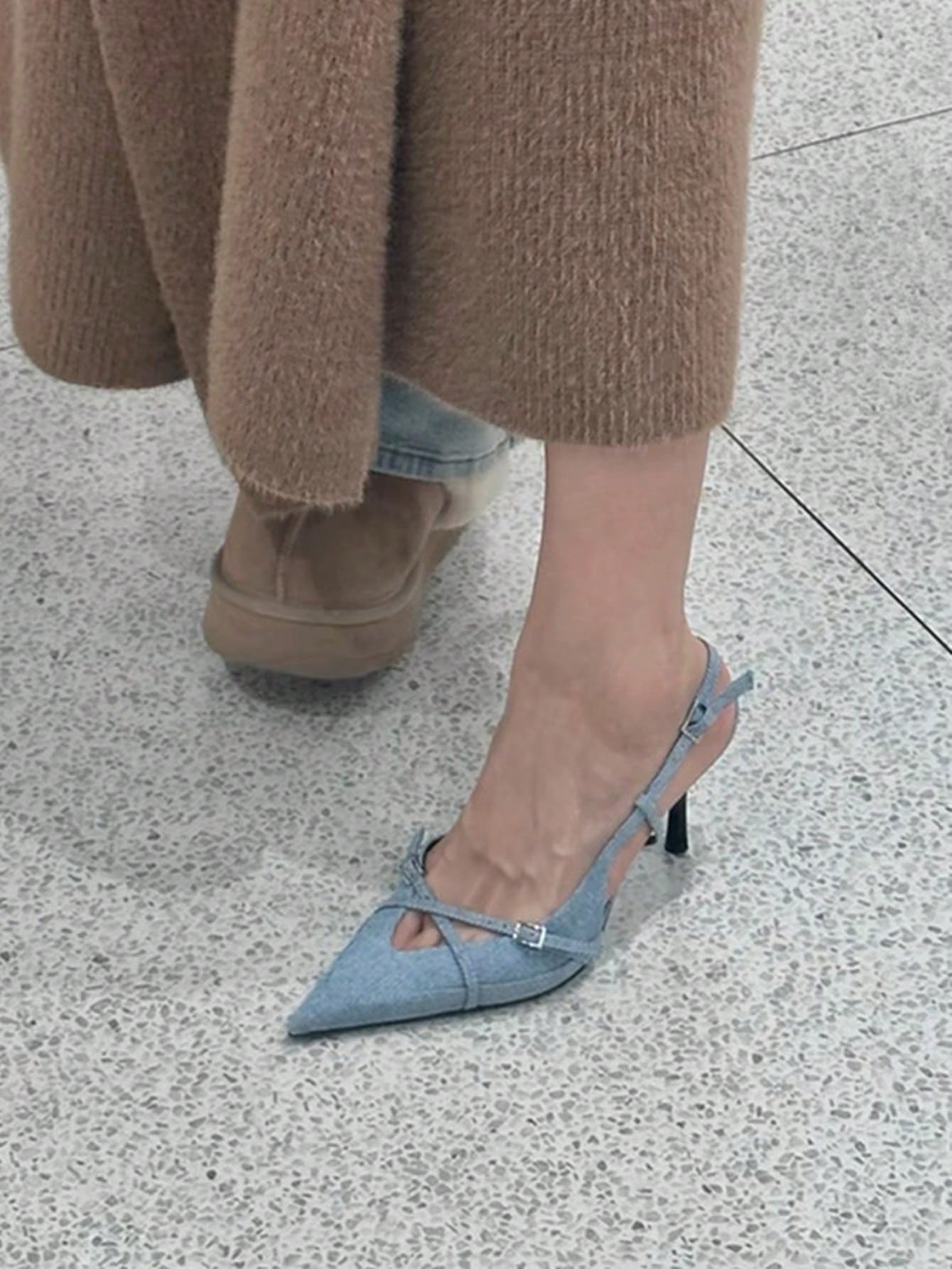 French Style Elegant High-Heeled Sandals, 2024 Summer New Arrivals, Women's Pointed Toe With Thin Heels, Shallow Mouth Crossed Buckle, Durable
