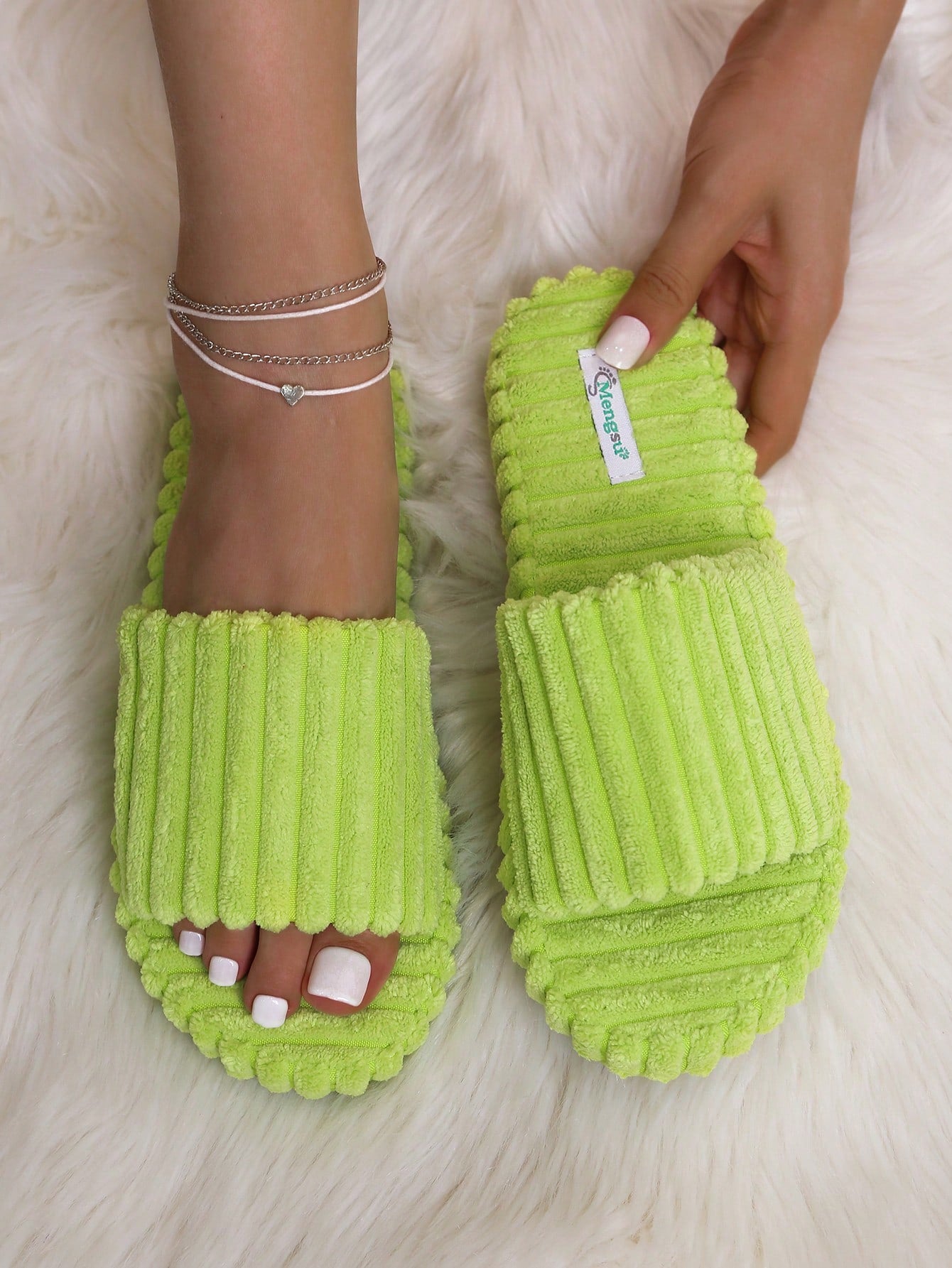 Women Single Band Bedroom Slippers, Cool Indoor Fabric Home Slippers