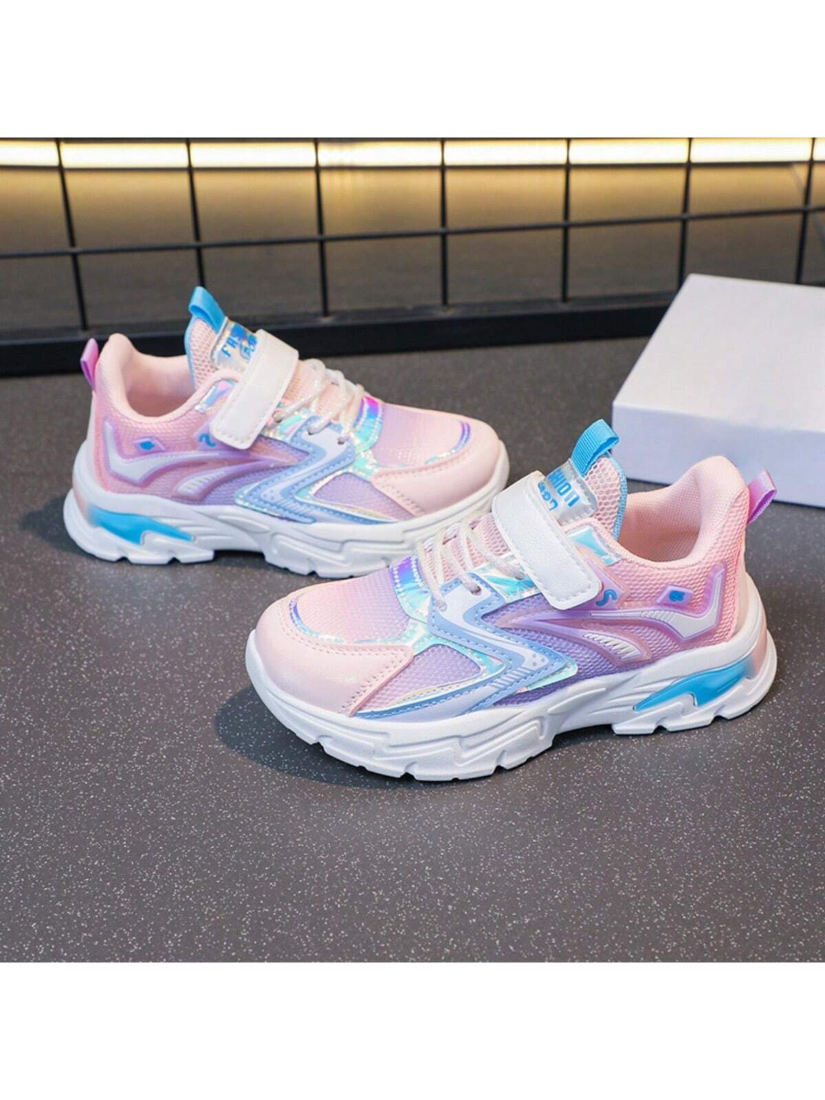 Girls' Casual Running Shoes, Printed Shiny Droplet Molding Heart Decoration Sneakers