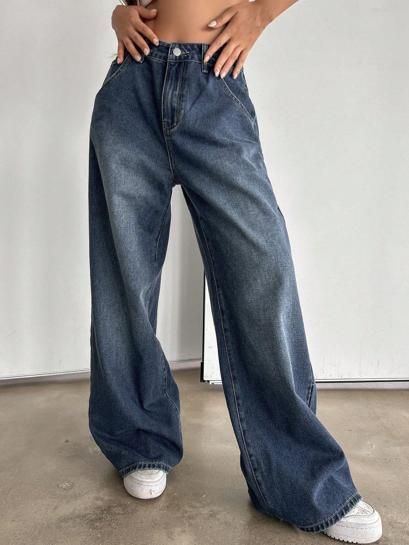 Slant Pocket Wide Leg Jeans