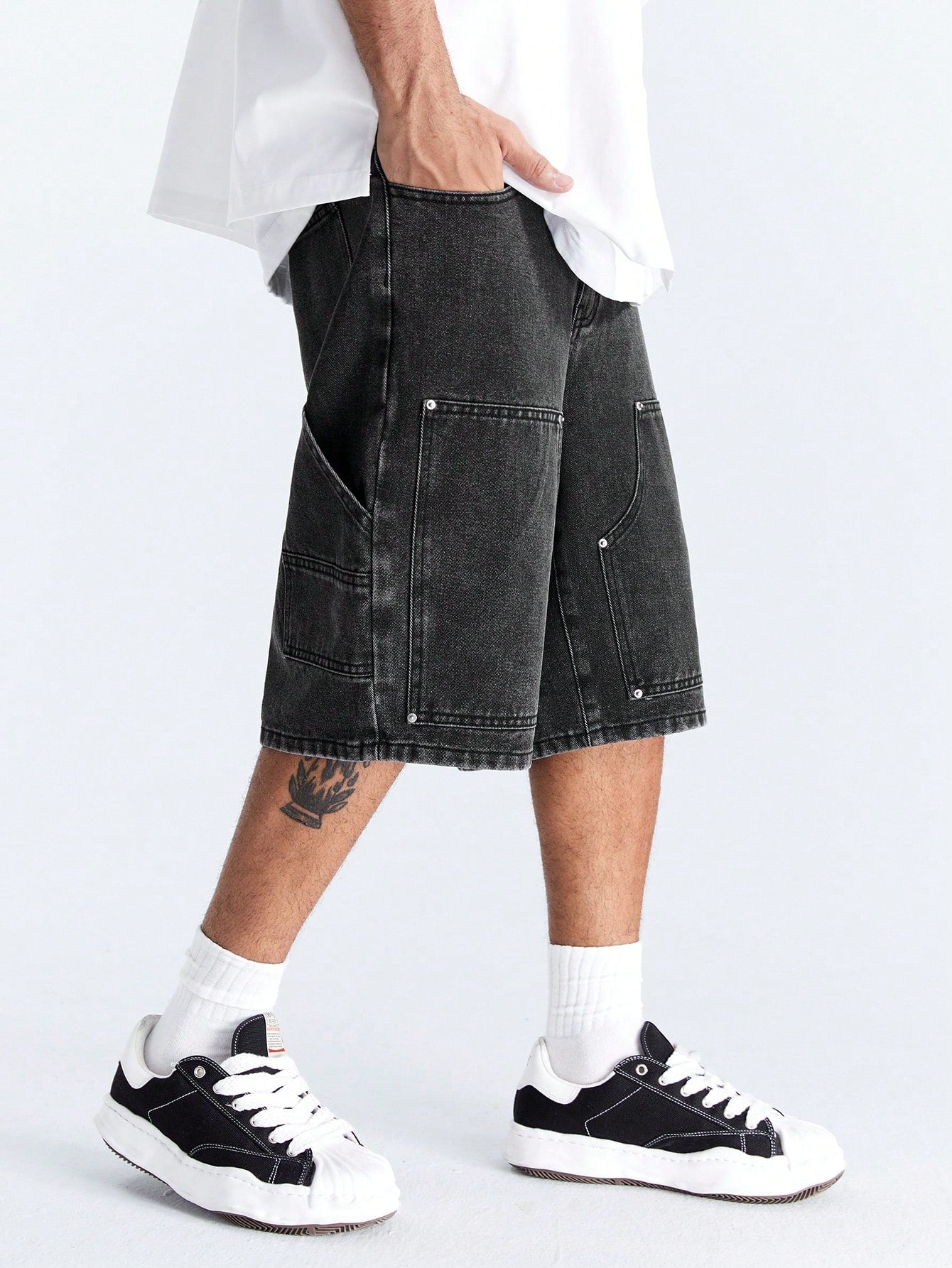 Men's Loose Fit Wide Leg Five-Pocket Casual Denim Shorts, Knee-Length