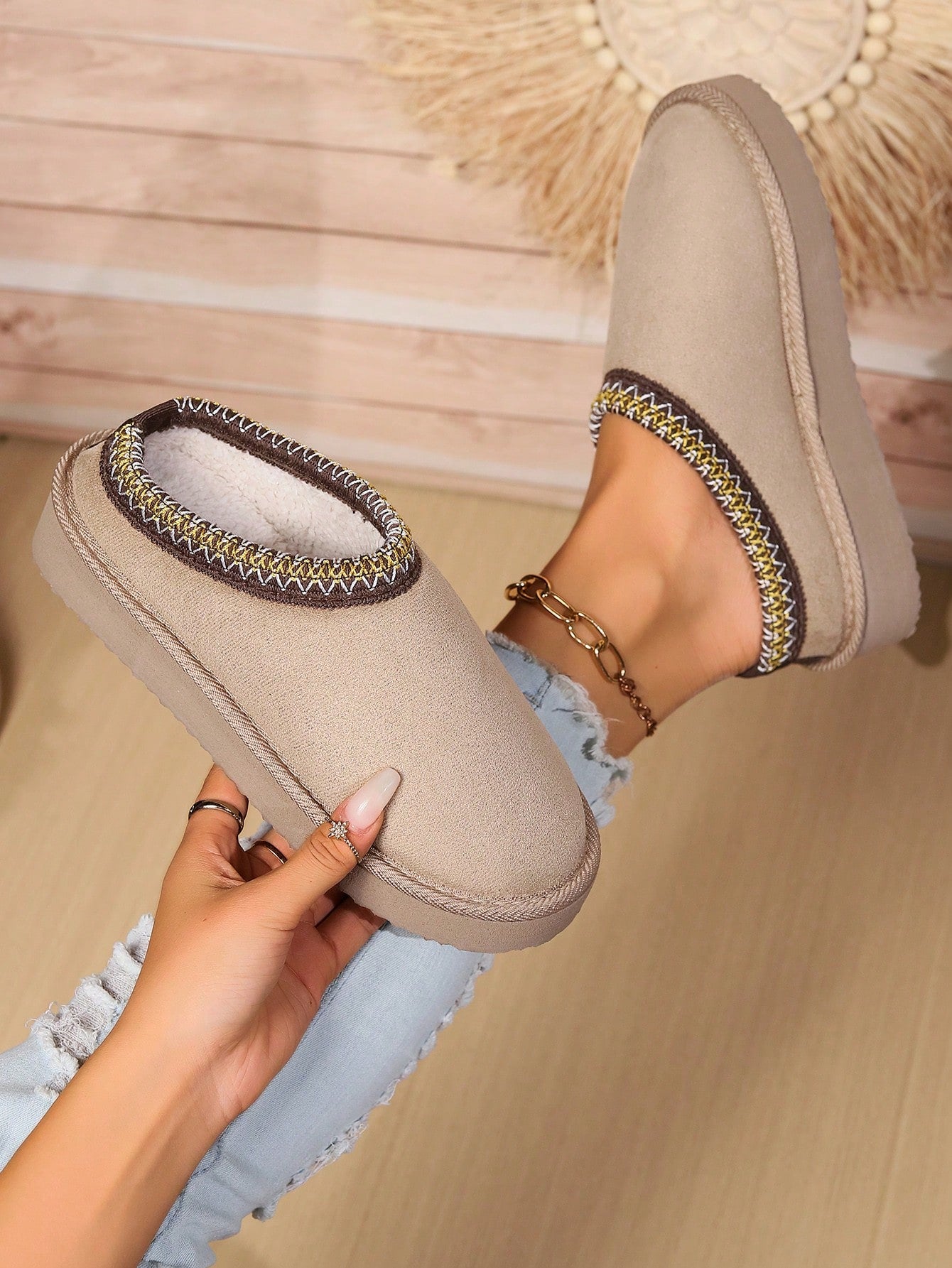 Women Low Top Mini Boots Indoor Slippers