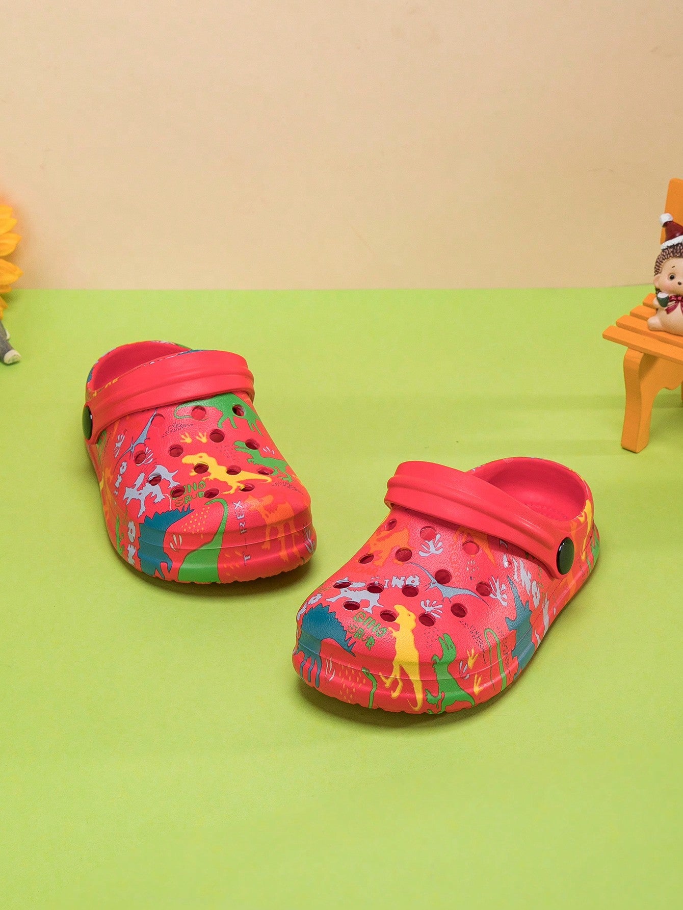 Boys' Comfortable And Fashionable EVA Breathable Cartoon Hole Beach Shoes For Summer