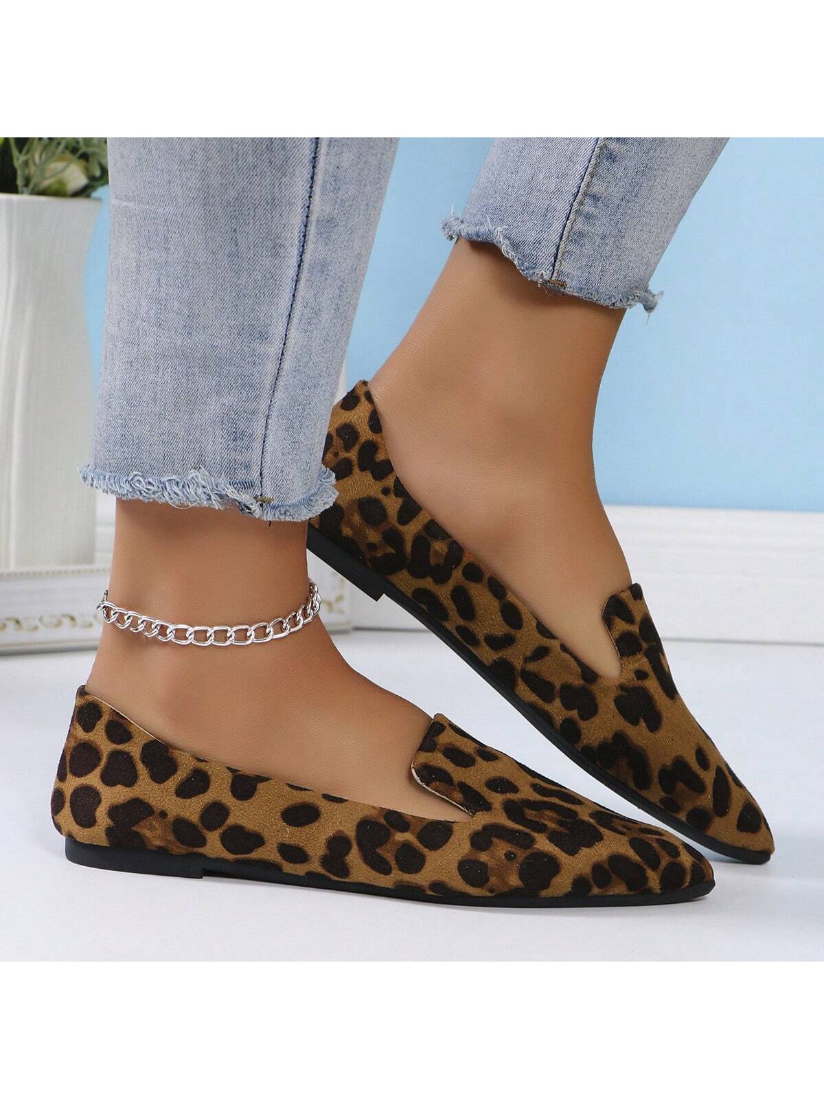 Women's Casual Flat Shoes, Dark Leopard Print, Breathable And Versatile Soft-Soled Pointed Loafers, Spring & Autumn Collection 2024, Runs Small (One Size Smaller), Irregular Patterned Slip-On Canvas Shoes Suitable For All Seasons, Suitable For Wide Feet (