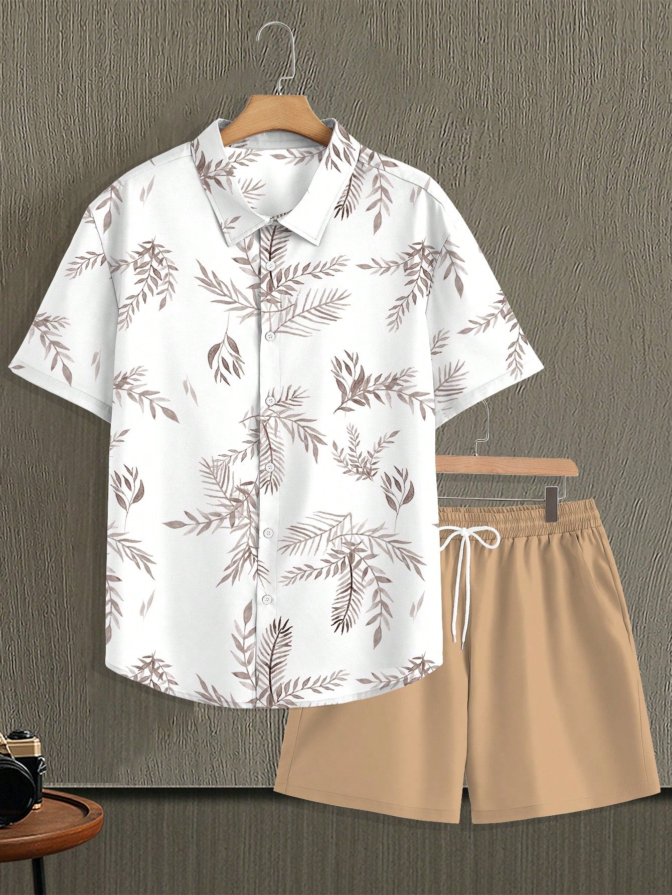 Men's Plus Size Tropical Leaf Print Short Sleeve Shirt And Solid Color Shorts Set, Summer