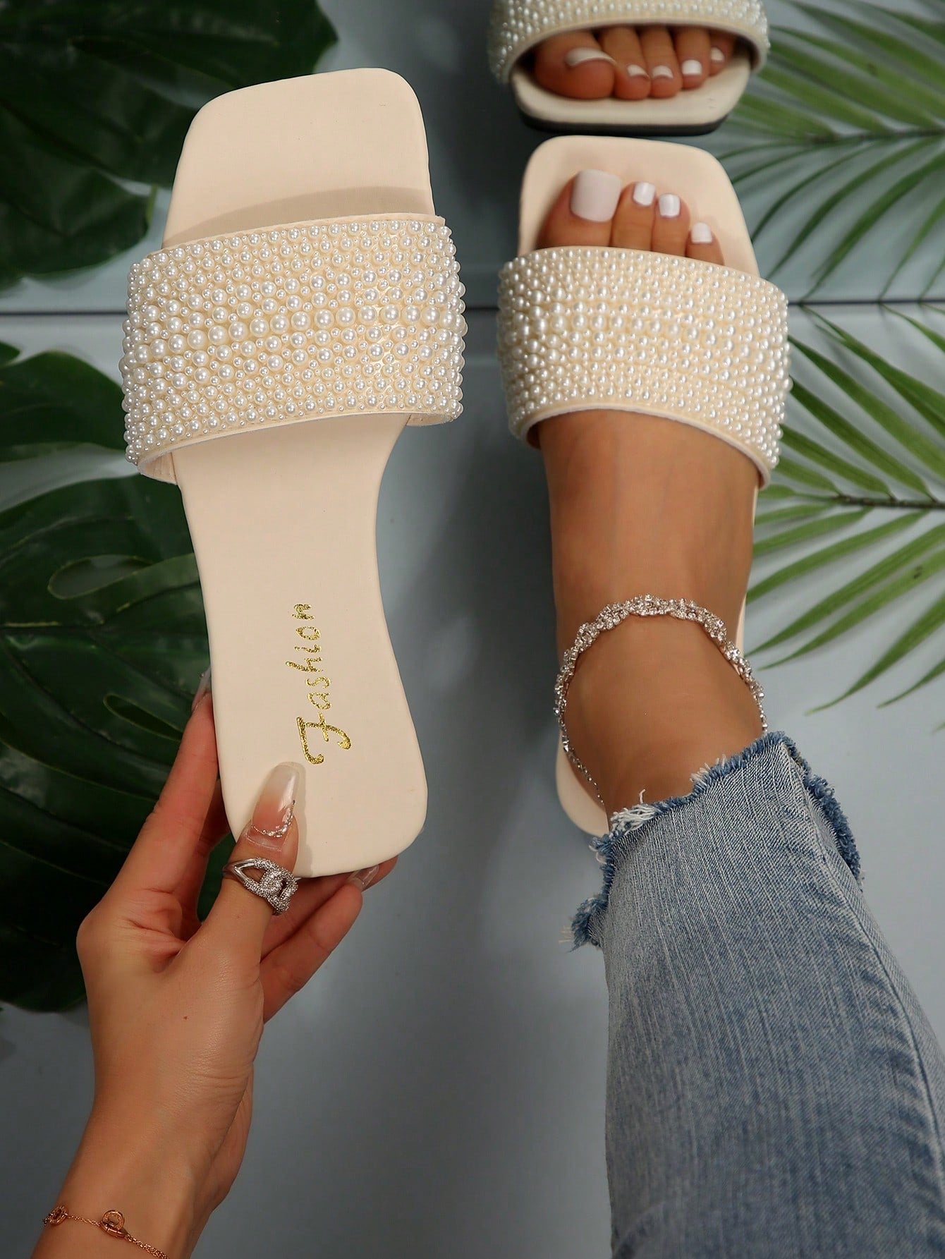 Women Pearl Decor Flat Sandals, Four Size Options Of Gradient Pearls, Luxurious Summer Casual Fashionable Anti-Slip Slippers