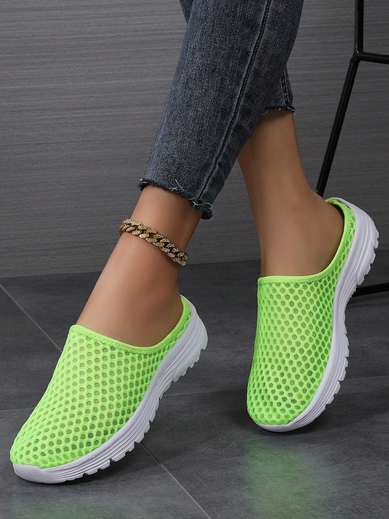 2024 New Soft Lightweight Casual Shoes For Men And Women, Fashionable Woven Nylon Mesh, Hollow Design Breathable, Outdoor Anti-Skid Walking Half Loafers