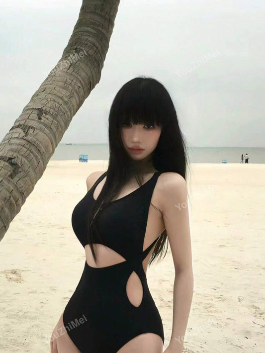 2024 New Arrival Hollow Out Sexy European Ins Style Original Design Women's Swimsuit, Hot Springs