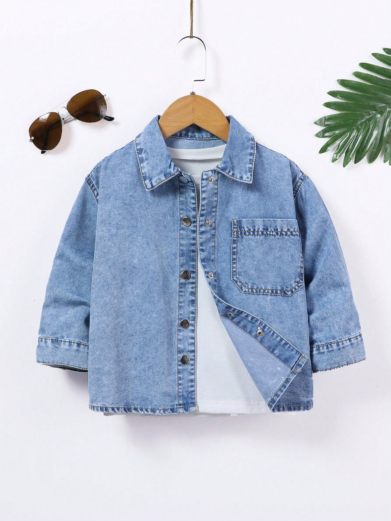 Young Girl Casual Fashionable Denim Jacket/Coat