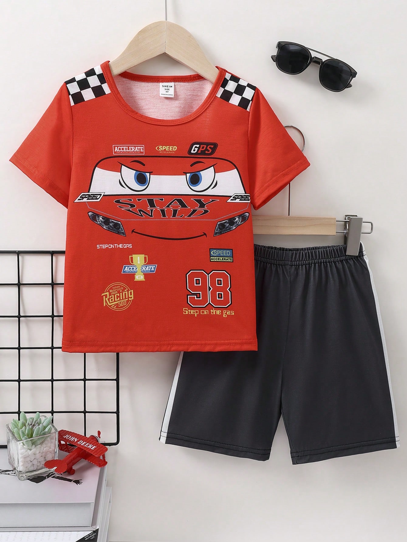 Young Boy Casual Loose Fit 2pcs Home Wear Set With Short Sleeve Car Printed T-Shirt And Shorts