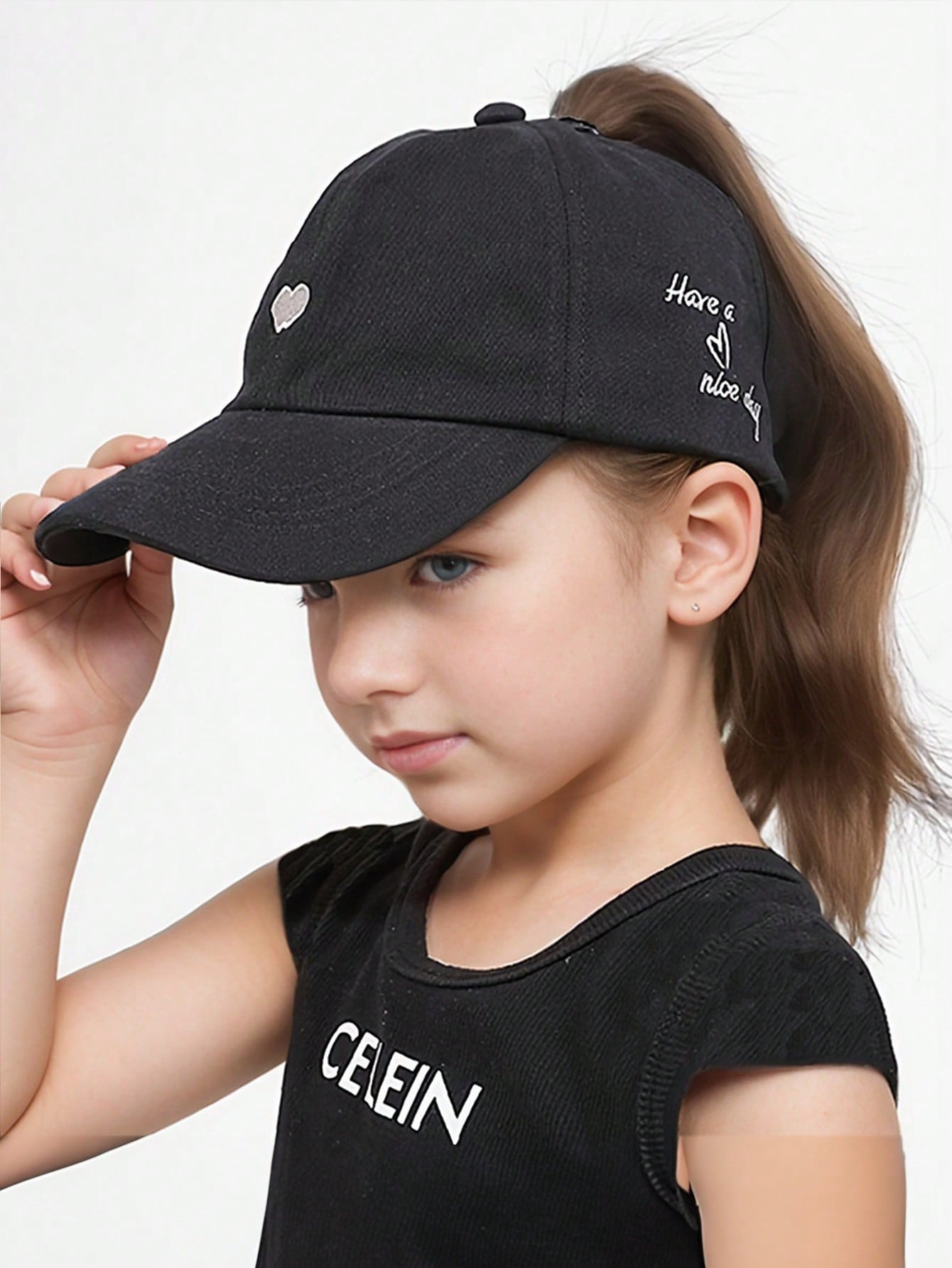 1pc Kids' Solid Color Casual Fashion Cap With Heart Embroidery, Can Tie High Ponytail, Sunshade And Sunscreen