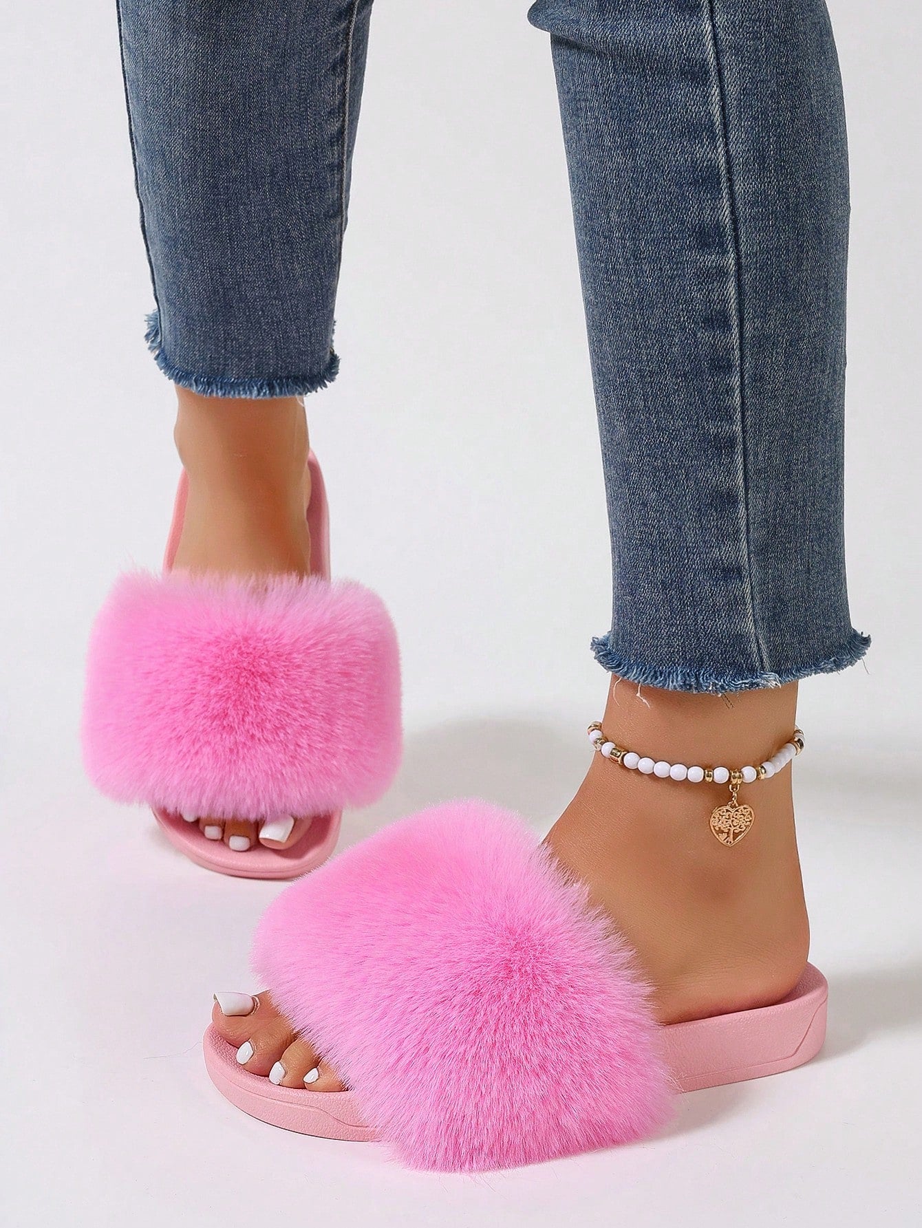 Women's Summer Plush Slippers, Colorful Beach Slides With Solid Faux Fur And Anti-Slip Soles, Fashionable Flat Sandals For Indoor And Outdoor Use