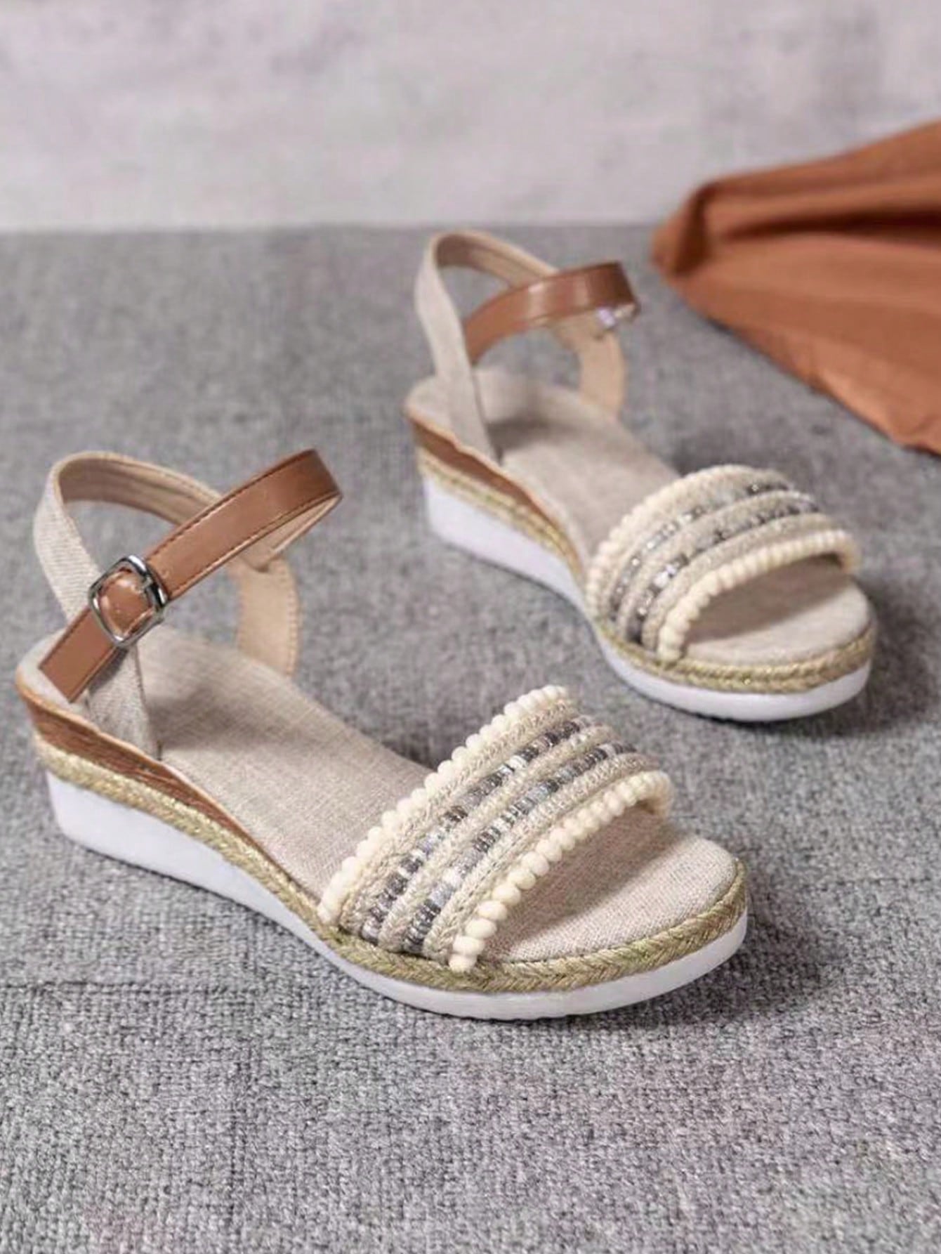 Teenage Students' Sandals, Thick-Soled Platform Roman Sandals With Woven Straps, Comfortable And Fashionable For Outdoor Wear, Suitable For Teens And Older Children