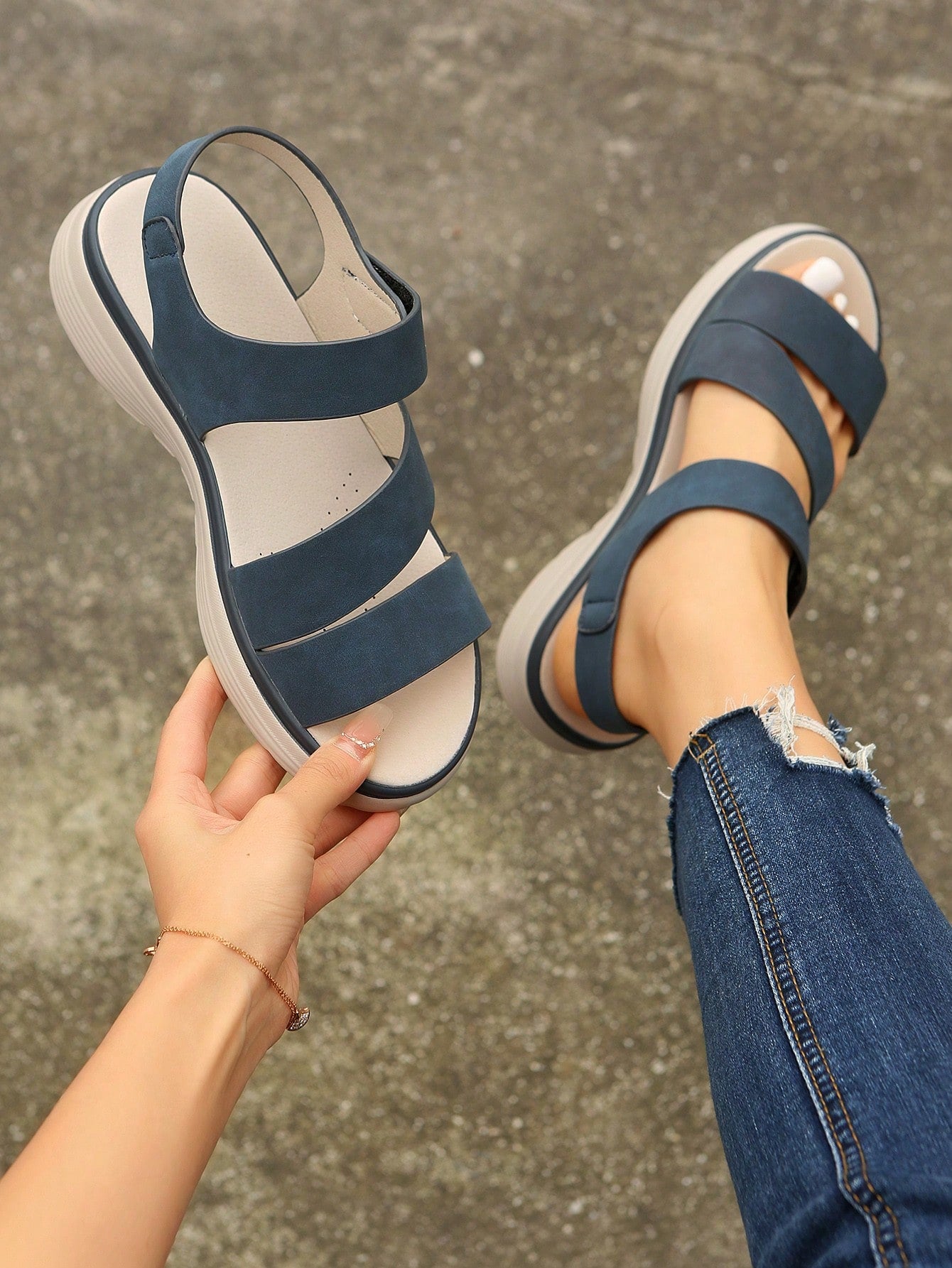 2024 Summer New Arrival Plus-Size Women's Casual Sandals, Hook-And-Loop Cross-Border Comfortable Peep-Toe Sandals, Athletic Style