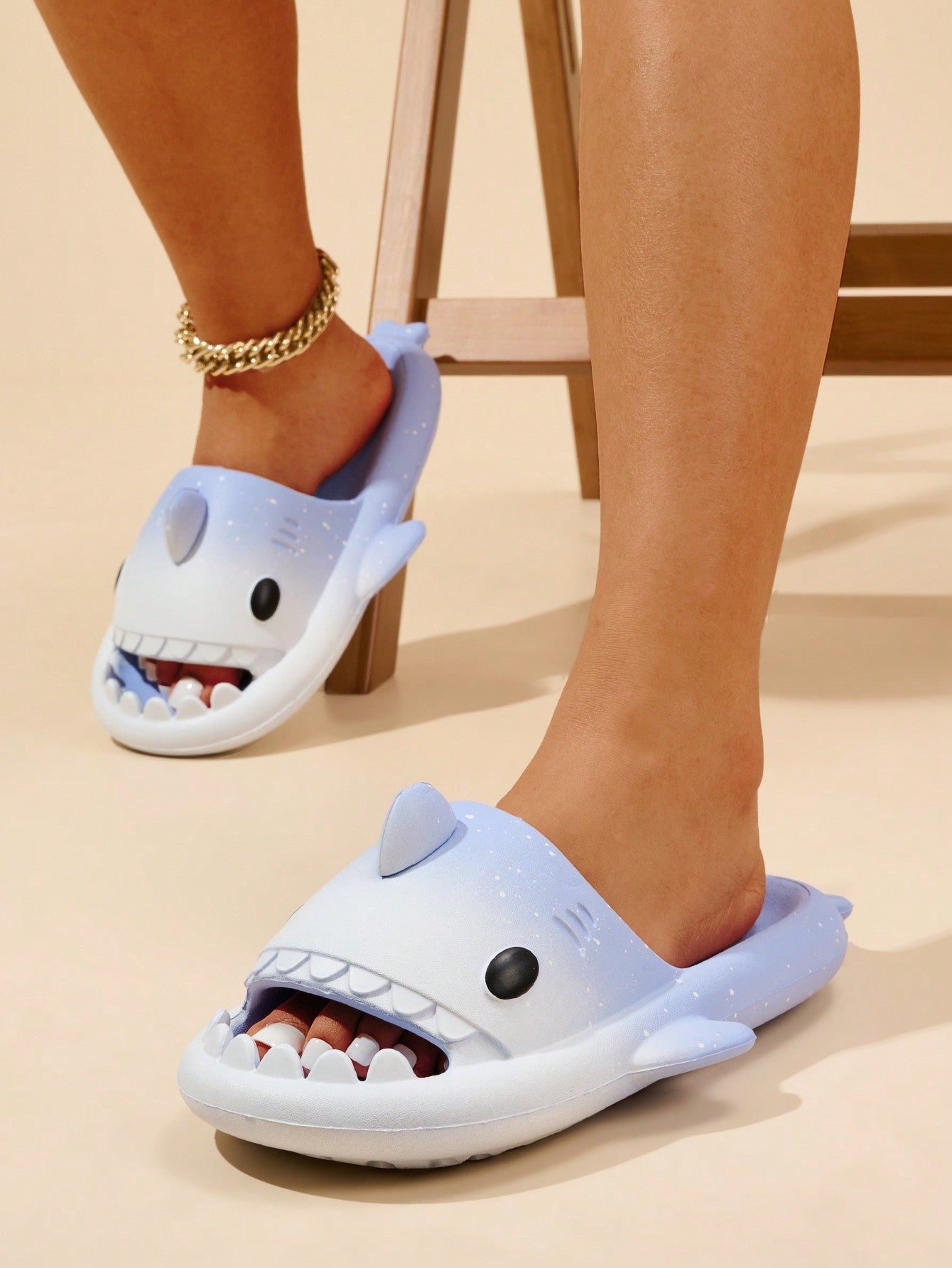 Shark Fun Shaped Open-Toe Thick Sole Slippers, Couple's Slippers With Anti-Skid Soles, Perfect For Beach/Summer Wear