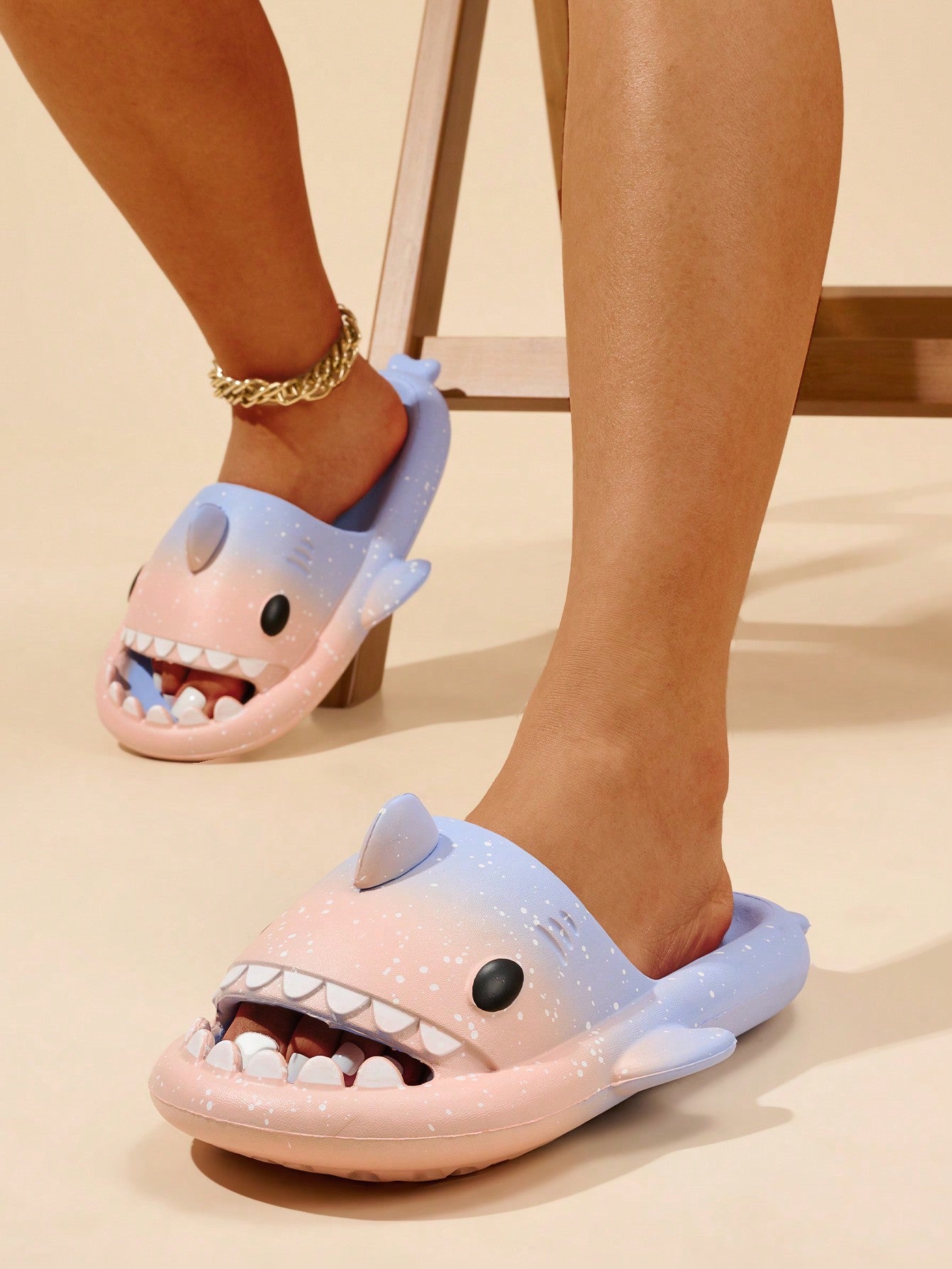 Shark Fun Shaped Open-Toe Thick Sole Slippers, Couple's Slippers With Anti-Skid Soles, Perfect For Beach/Summer Wear