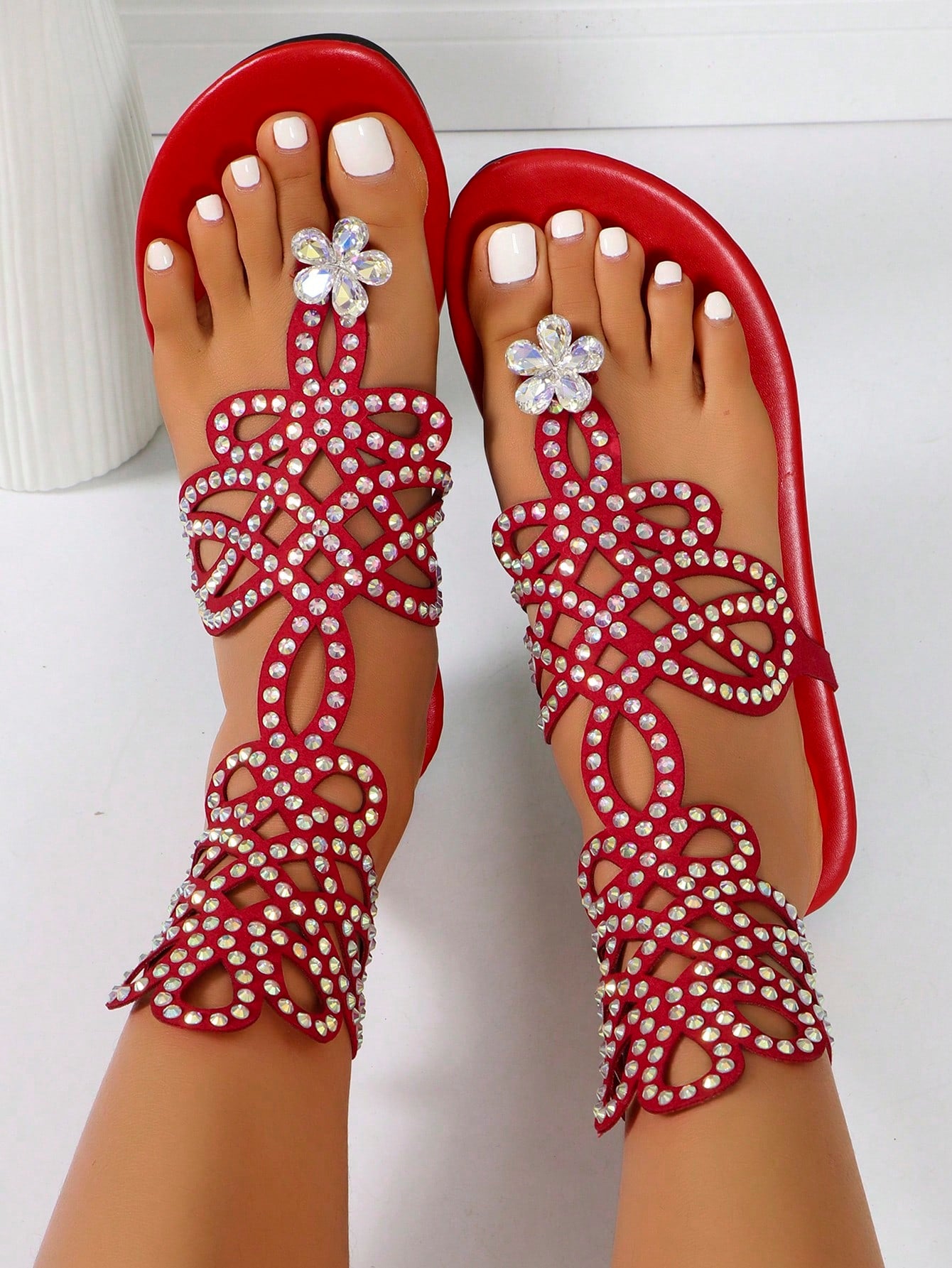 2024 New Cross-Border Popular Style Beach Outdoor Slipper With Rhinestones, Sexy & Comfortable Toe Separator Roman Bohemian Summer Sandals