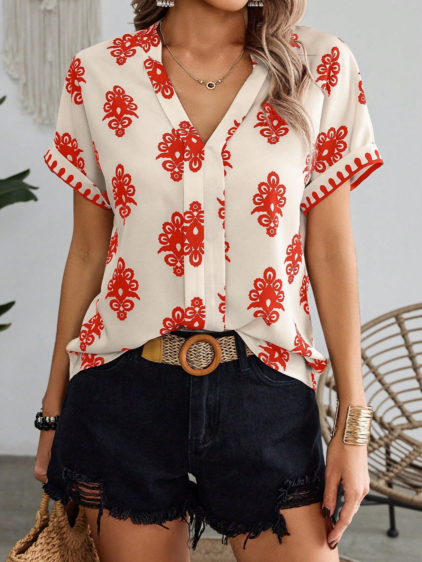 V-Neck Printed Short-Sleeved Shirt For Summer Vacations