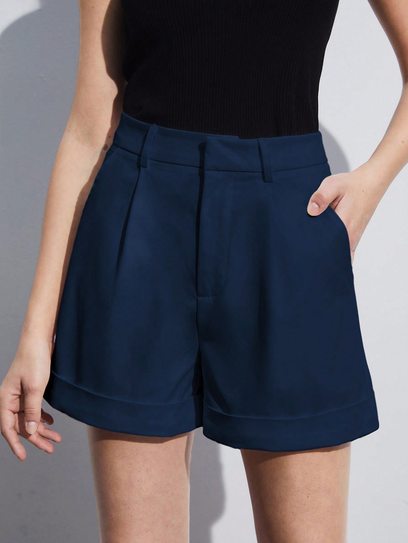 Women's Wide-Leg Shorts With Rolled Hemline