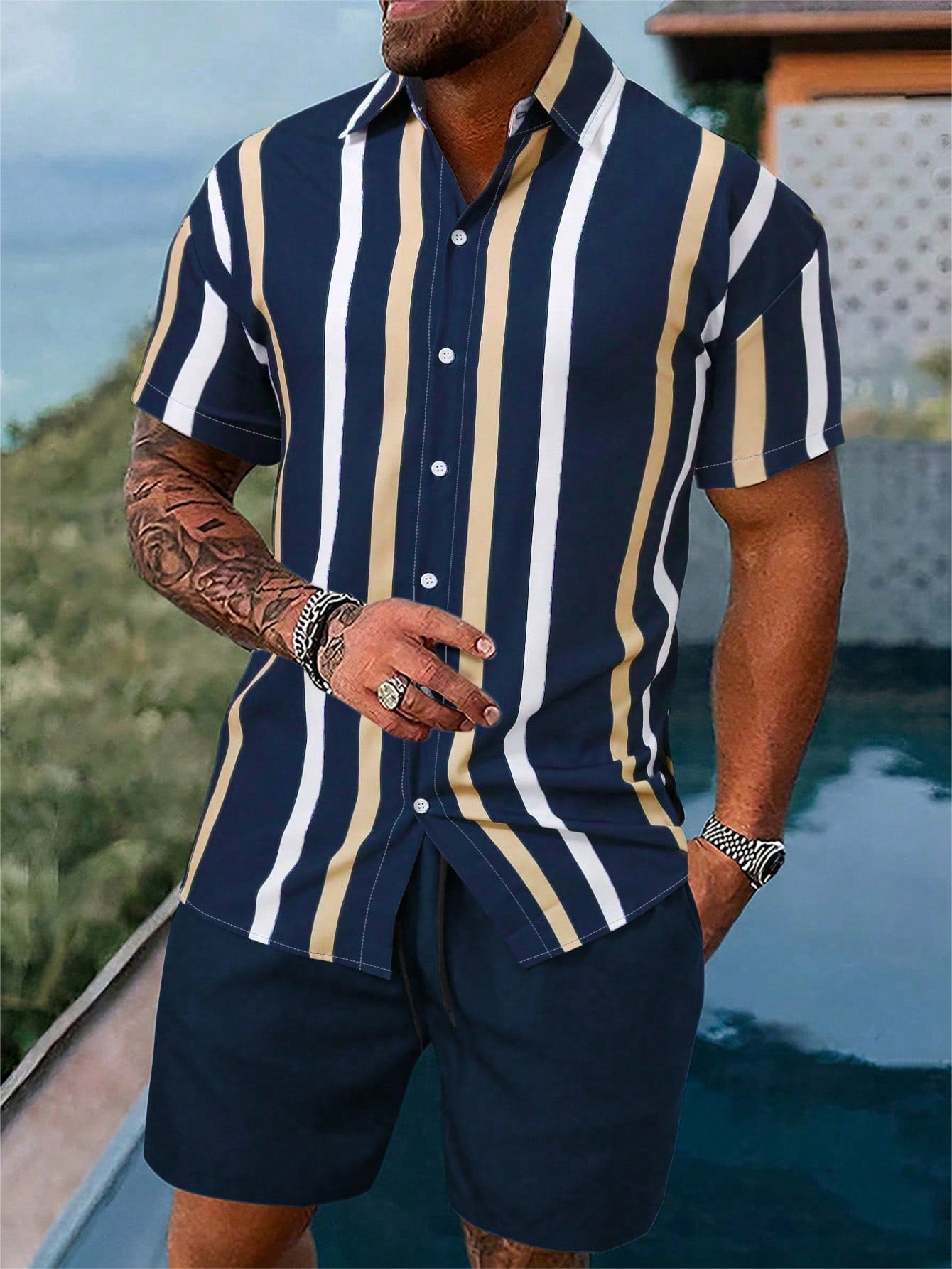 Men Two-Piece Set Of Striped Printed Short-Sleeve Shirt And Solid Color Shorts, Suitable For Summer