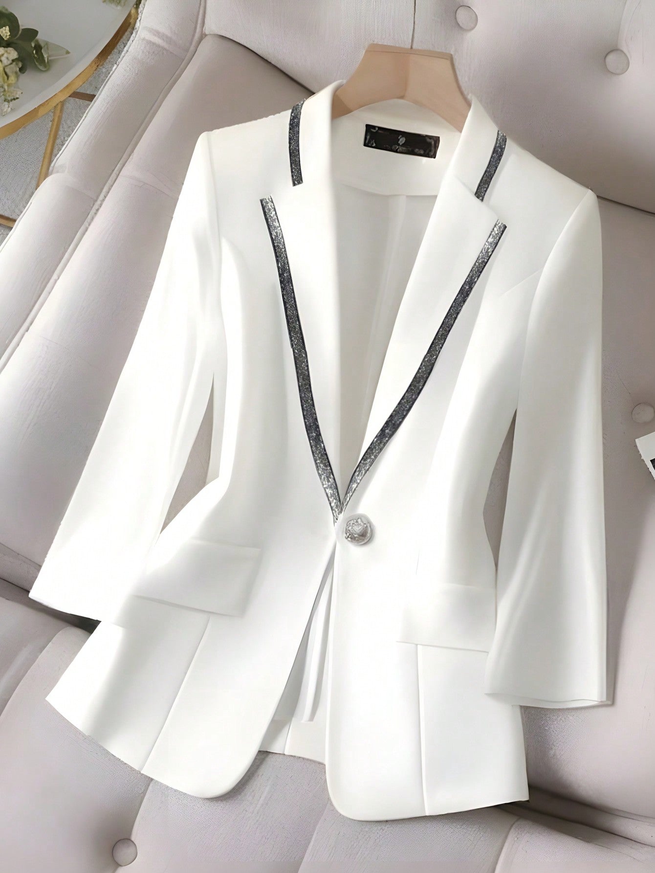 Frenchy Women's Slim Fit Solid Color Jacket With Lapel Collar