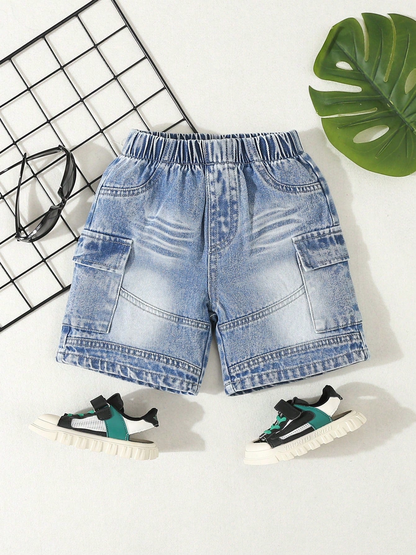 Young Boy Street Style Casual Elastic Waist Denim Shorts