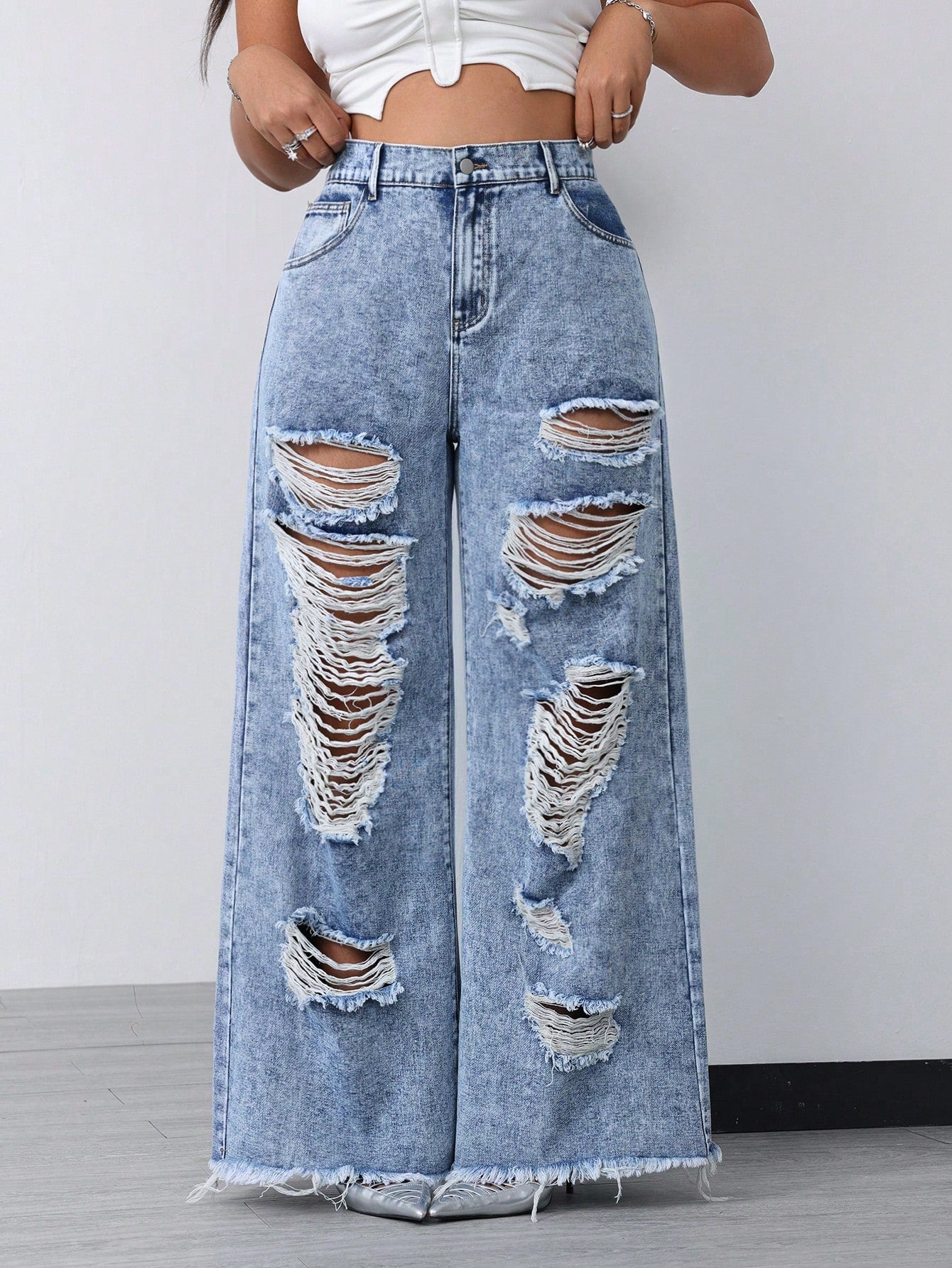 Plus Size Women's Casual Fit Wide Leg Distressed Jeans With Pockets