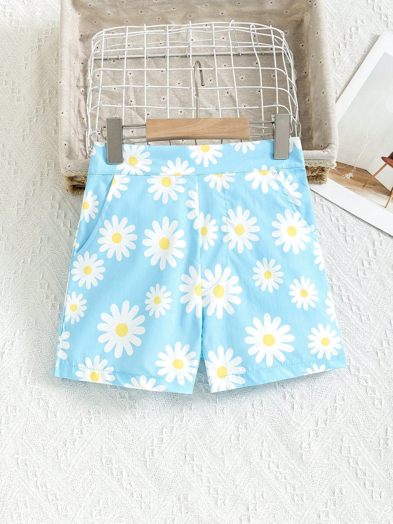 Tween Girl Daisy Print Shorts, Sweet Country Style, High Waisted, Loose Fit, Breathable And Comfortable