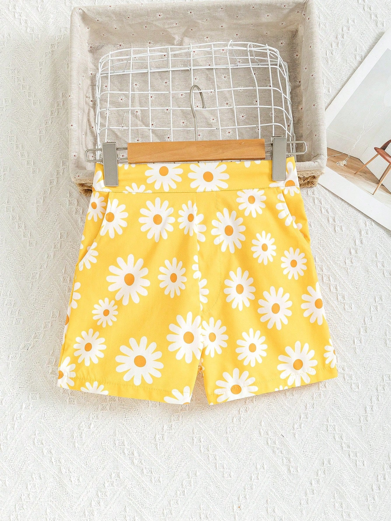 Tween Girl Daisy Print Shorts, Sweet Country Style, High Waisted, Loose Fit, Breathable And Comfortable