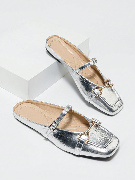 Silver Closed-Toe Women's Summer Flat Mules, 2024 New Fashion Slip-On Slides With Soft Sole