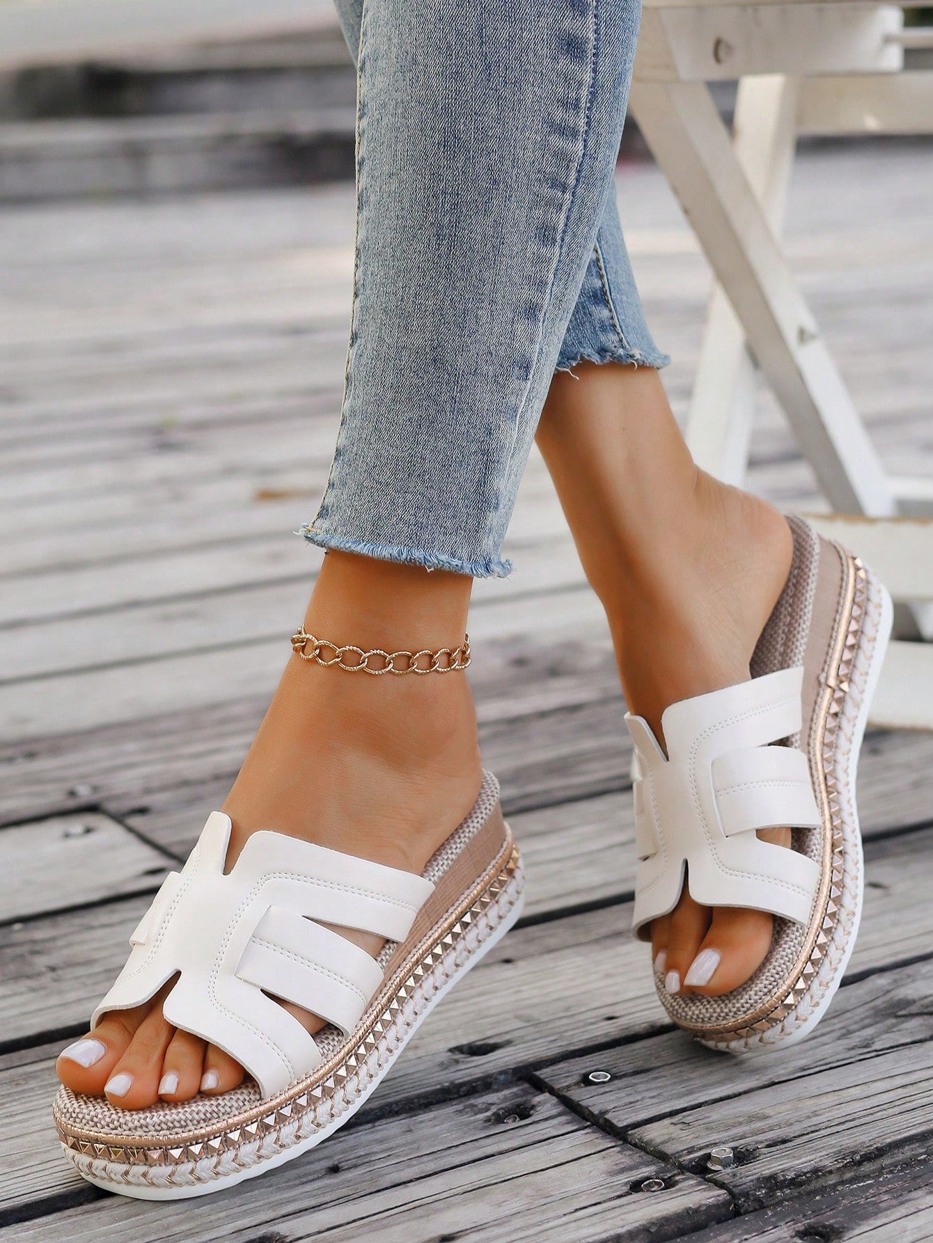 Women's Platform Wedge Sandals (Run Small 1 Size), Round Toe Rivets, Simple T-Strap, Straw Rope Chunky Sandals, Beige, Large Size